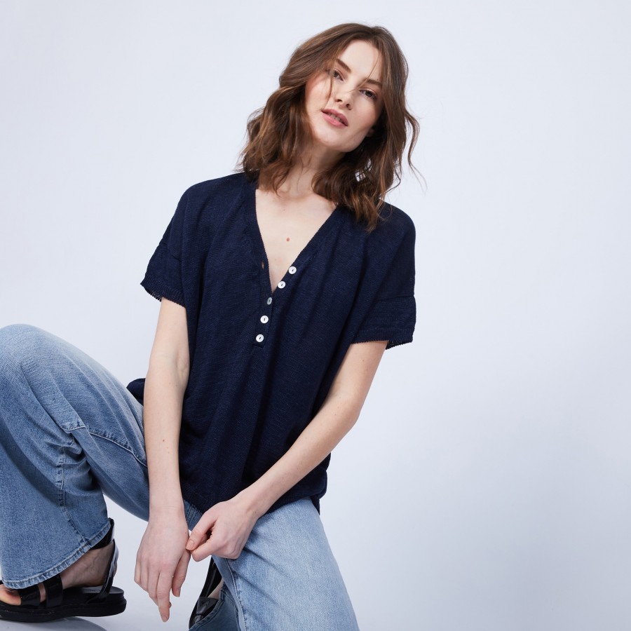 V-neck button-up linen T-shirt - MAATI