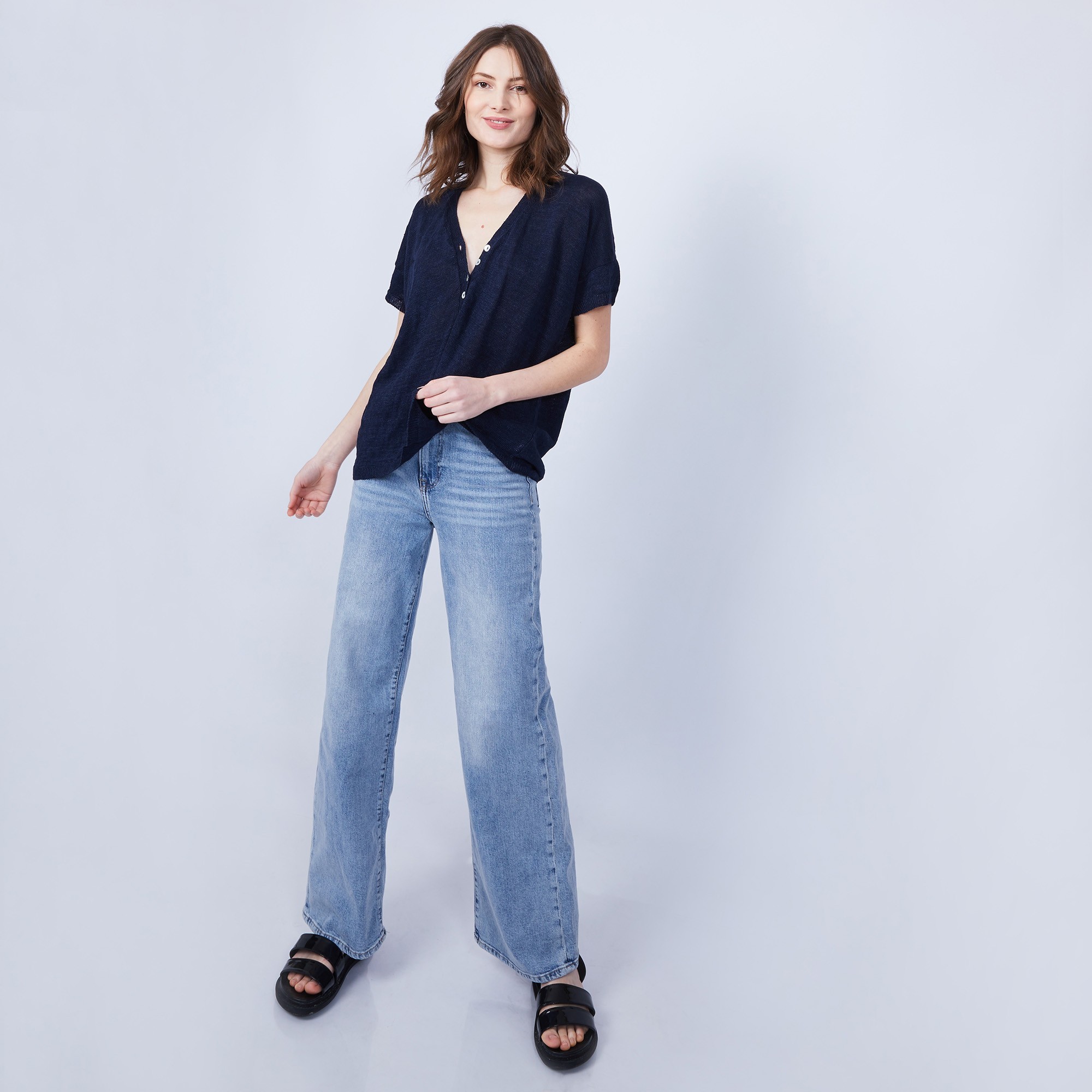 T-shirt en lin col V boutonné - Maati 6640 marine - 05 bleu marine