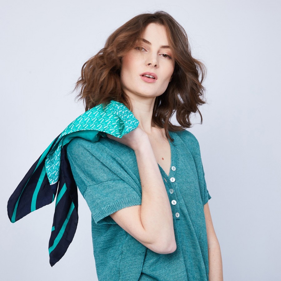 V-neck button-up linen T-shirt - MAATI