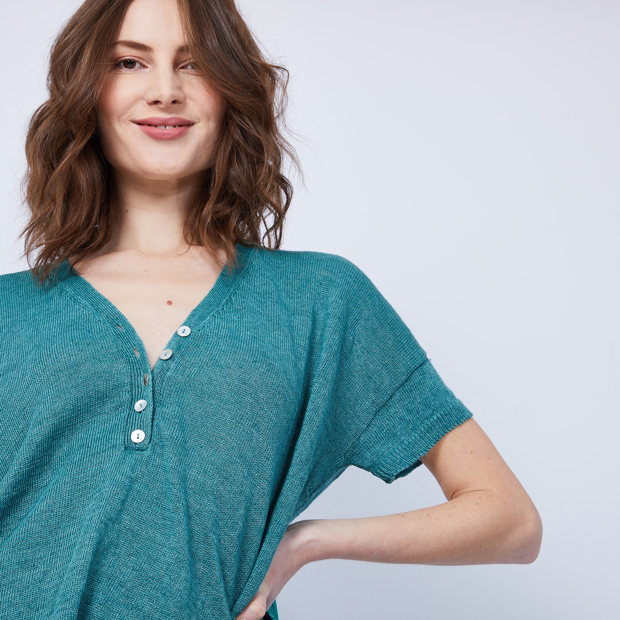 T-shirt en lin col V boutonné - Maati