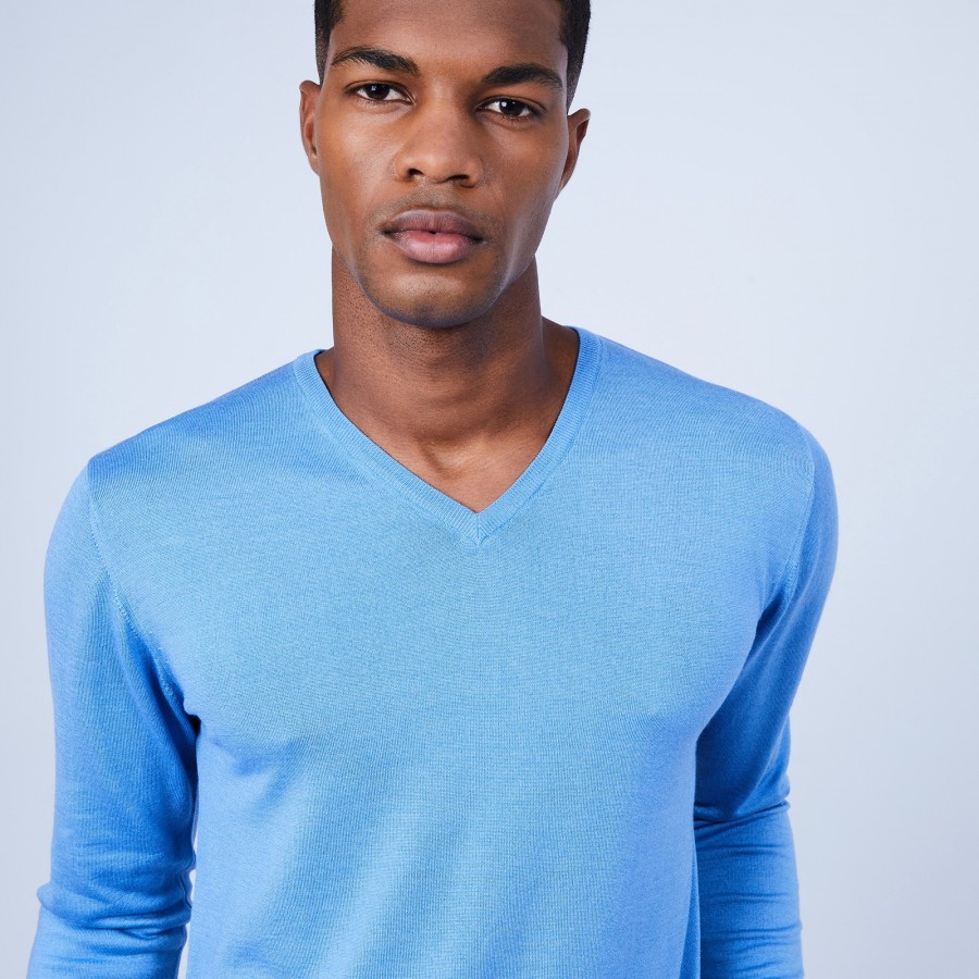 V-neck jumper in wool and silk - Basil