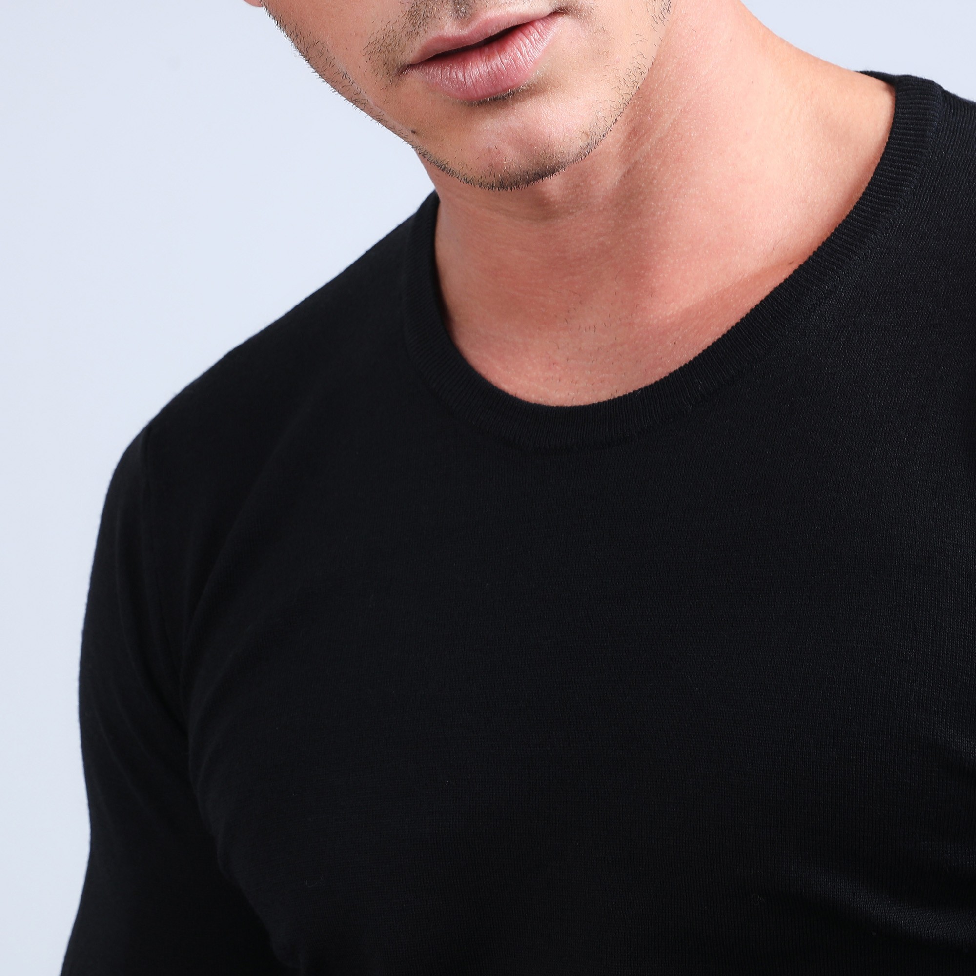 Pull col rond en laine mérinos - Bardem 6610 noir  - 01 Noir