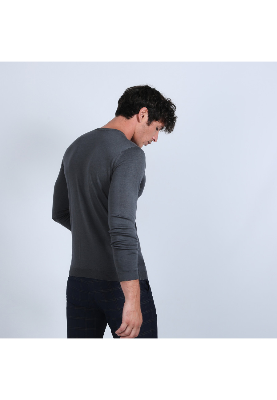 V-neck jumper in merino wool - Eddie