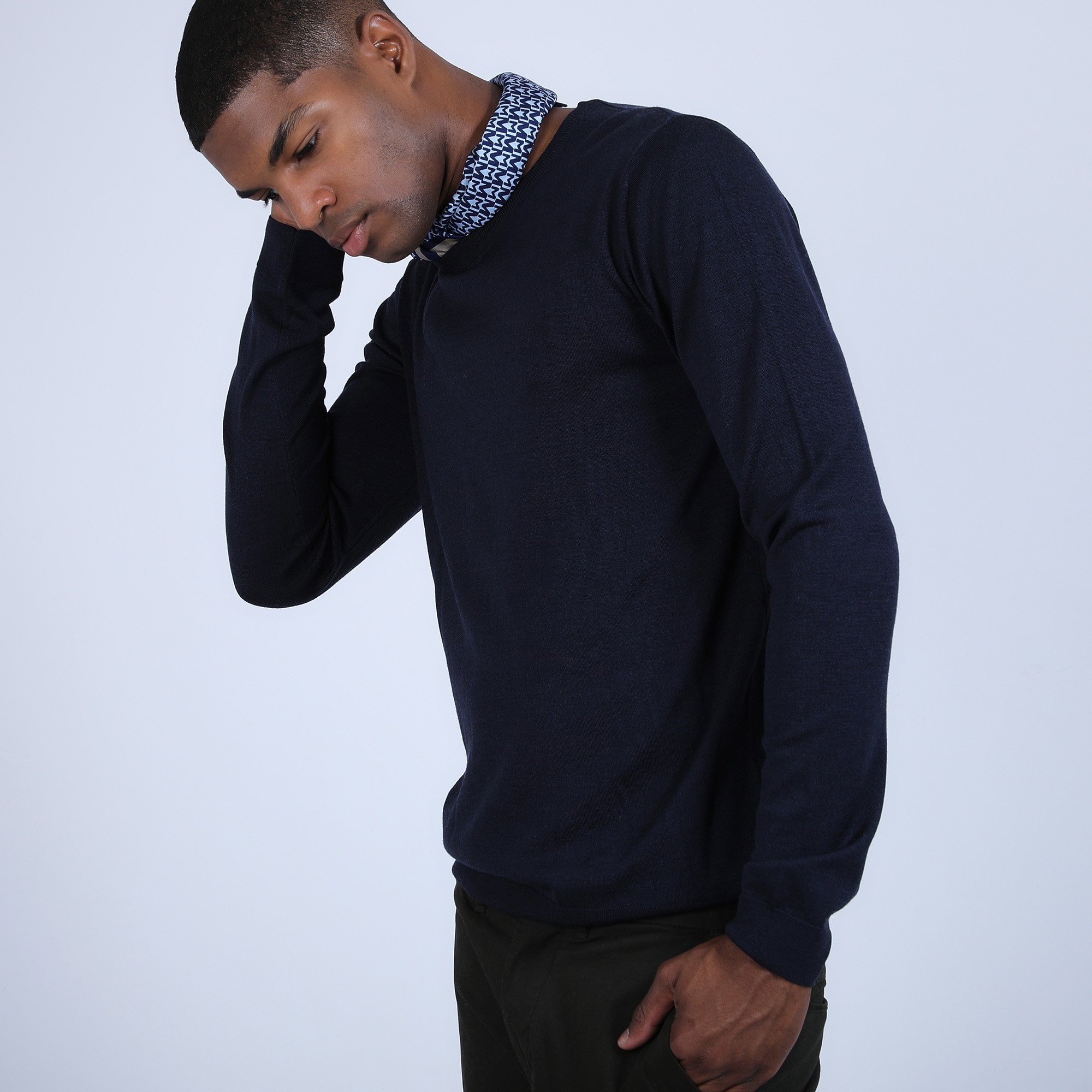 Pull col rond en laine et soie - Barsam 6640 marine - 05 Bleu marine