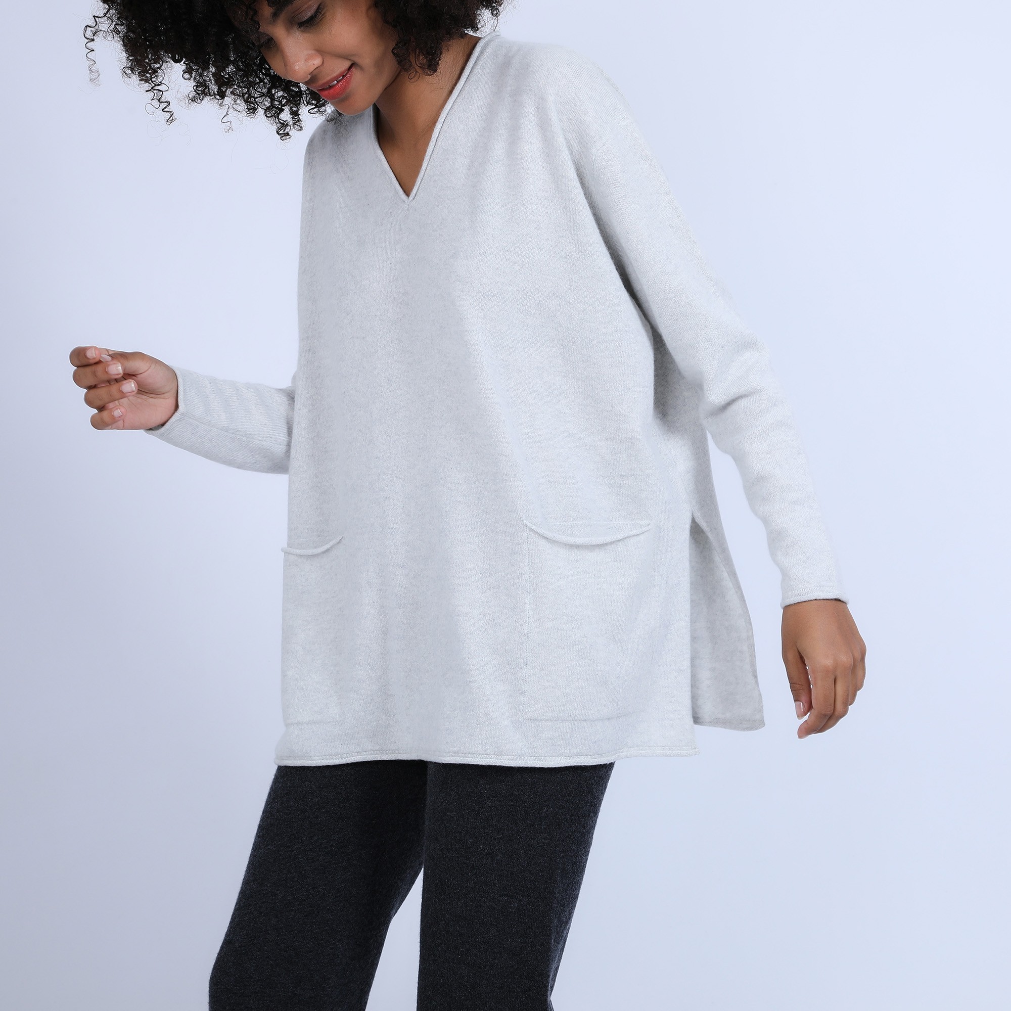 Loose V-neck cashmere jumper – Hilary