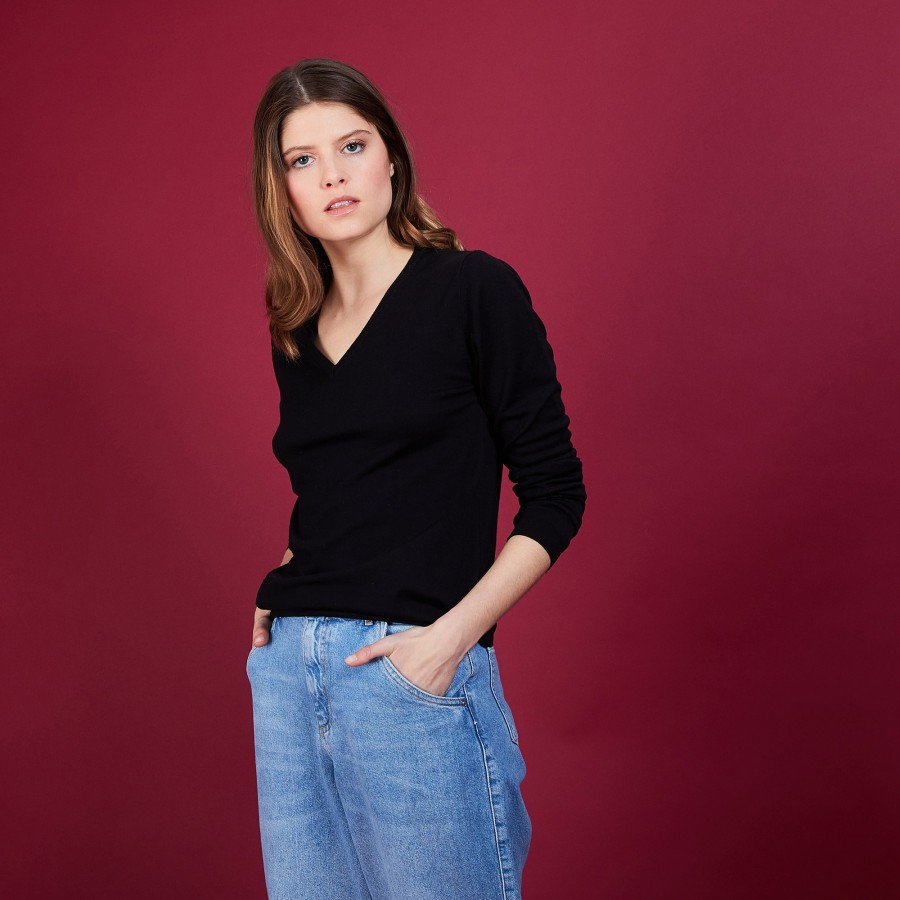 Wool V-neck sweater - Arya