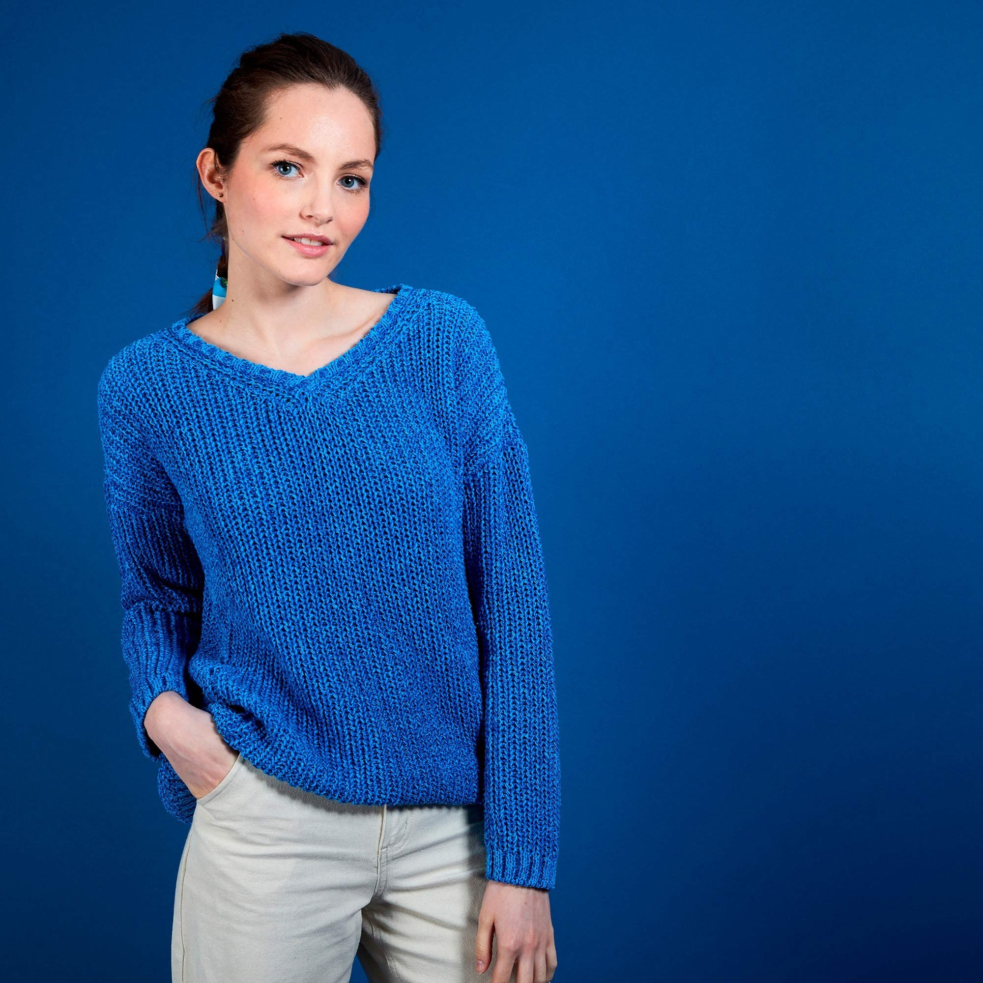Pull col V en soie laine coton - Bulle 6843 azur - 06 Bleu moyen
