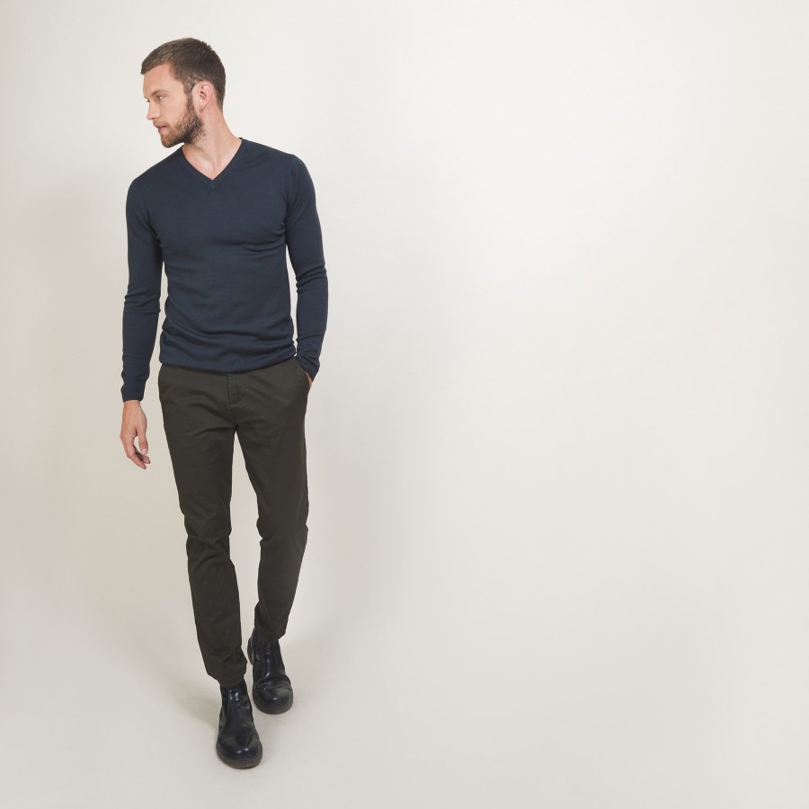 V-neck jumper in merino wool - Elmo