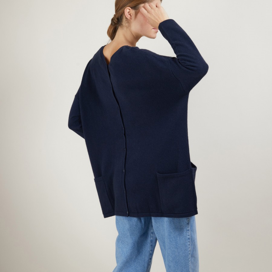 Oversize V-neck sweater buttoned back - Binta