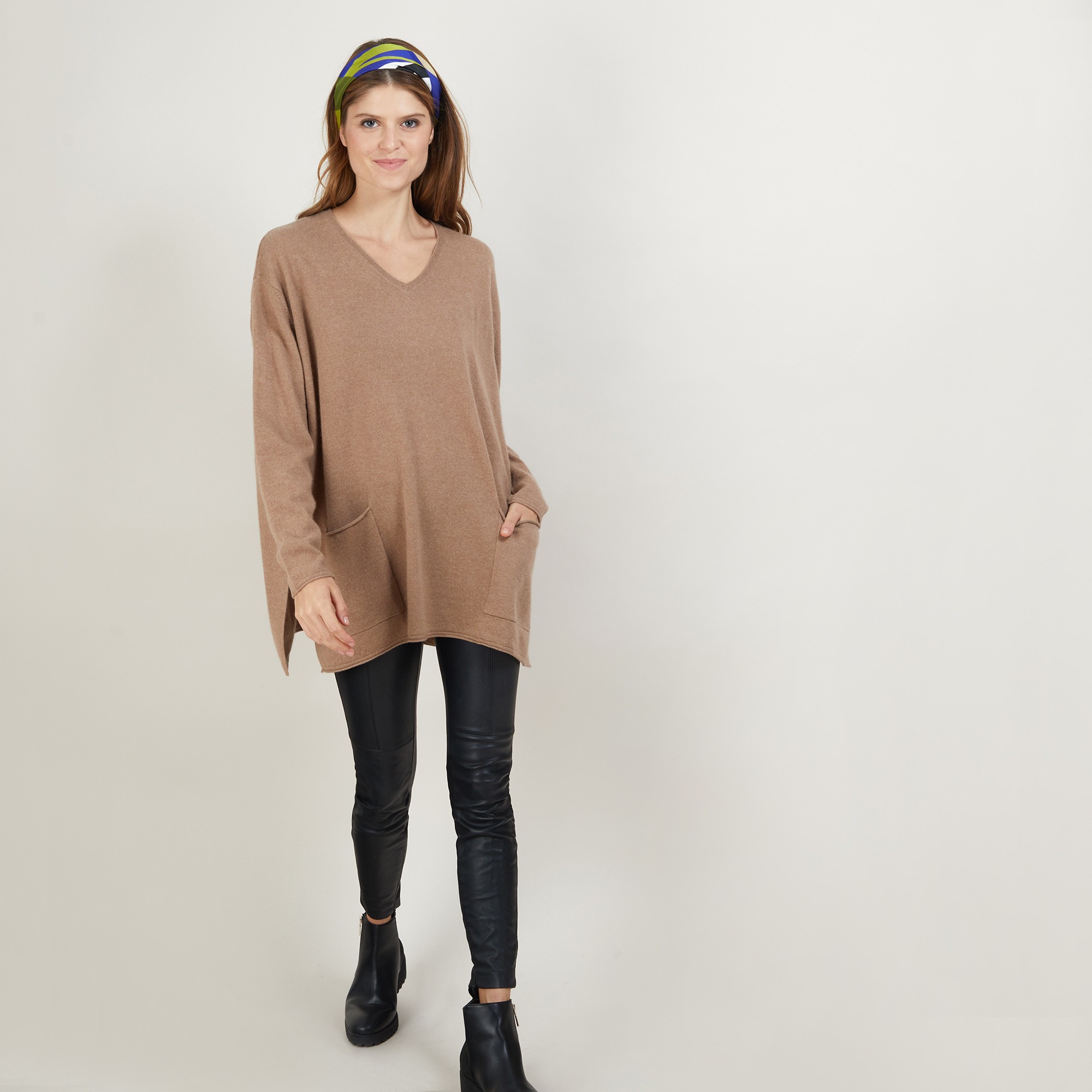 Loose V-neck cashmere sweater - Belinda