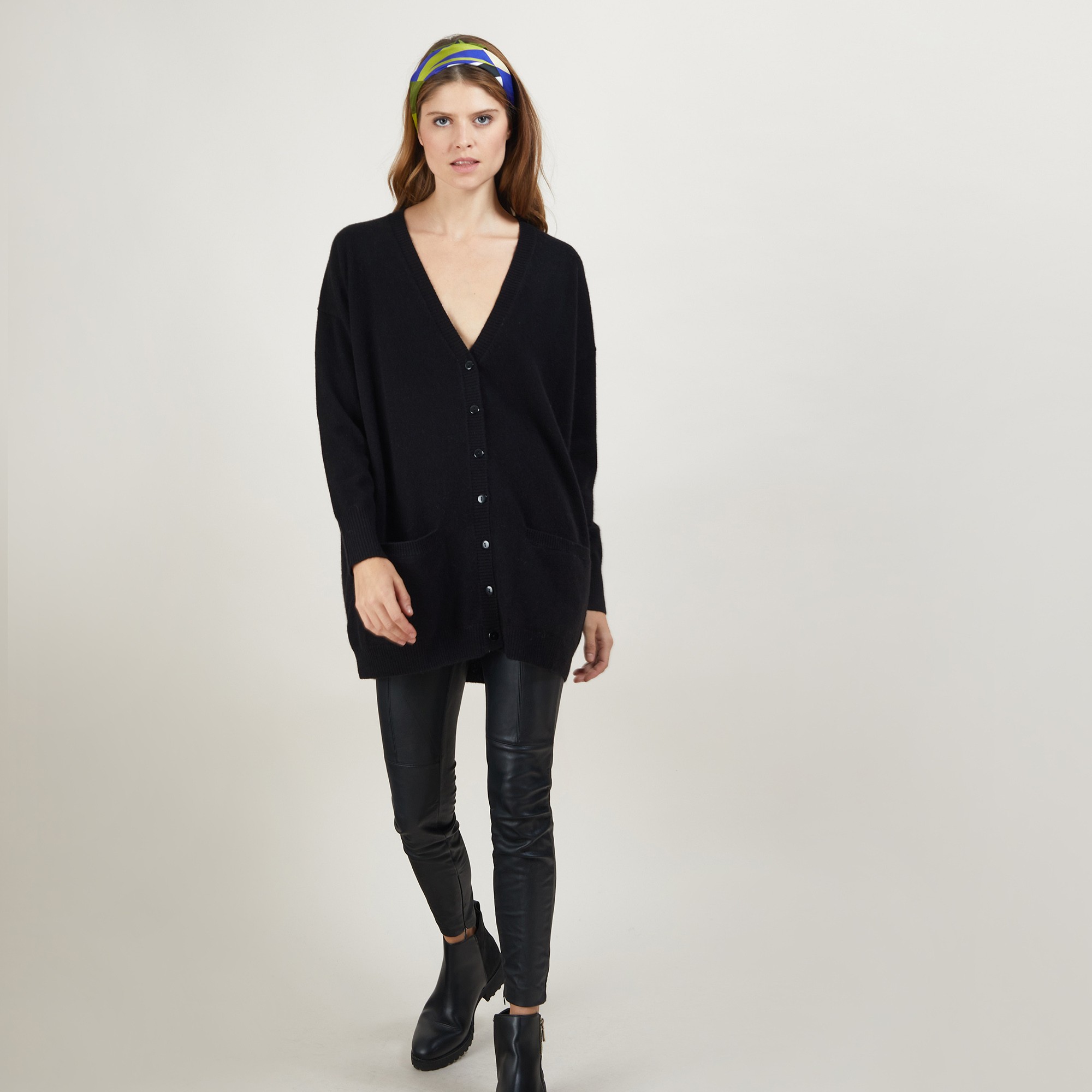Long cardigan à poches en cachemire - Blush 7040 marine - 05 Bleu marine