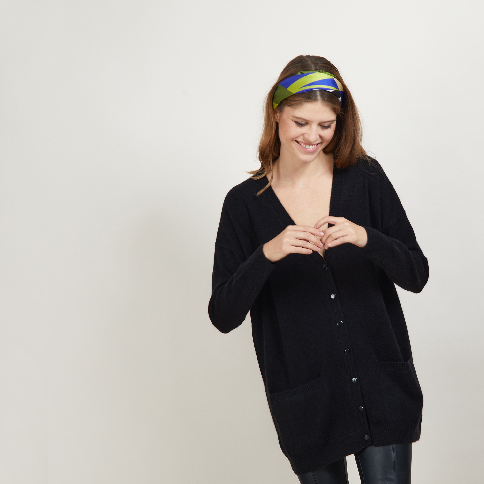 Long cardigan à poches en cachemire - Blush 7040 marine - 05 Bleu marine
