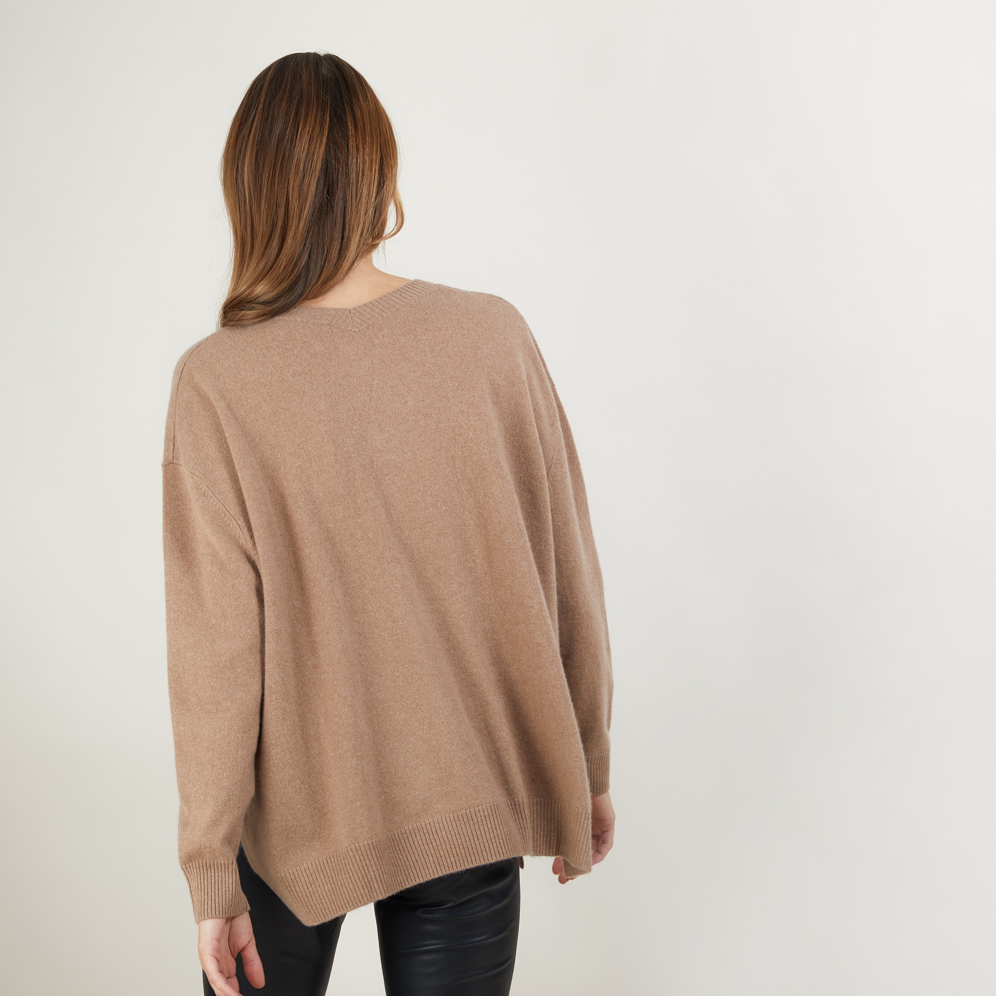 Pull en cachemire col V avec fentes - Brendao 7011 ombre - 10 Gris foncé