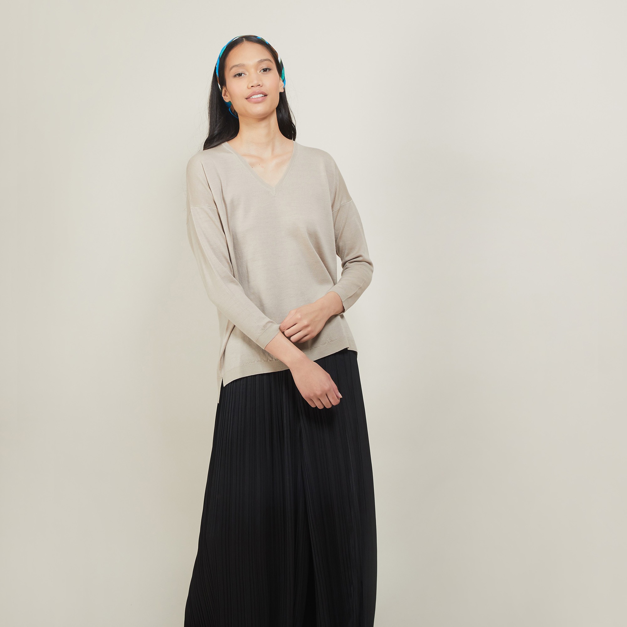 Pull à fentes col v en laine - Bernice 7001 dune - 13 Beige moyen
