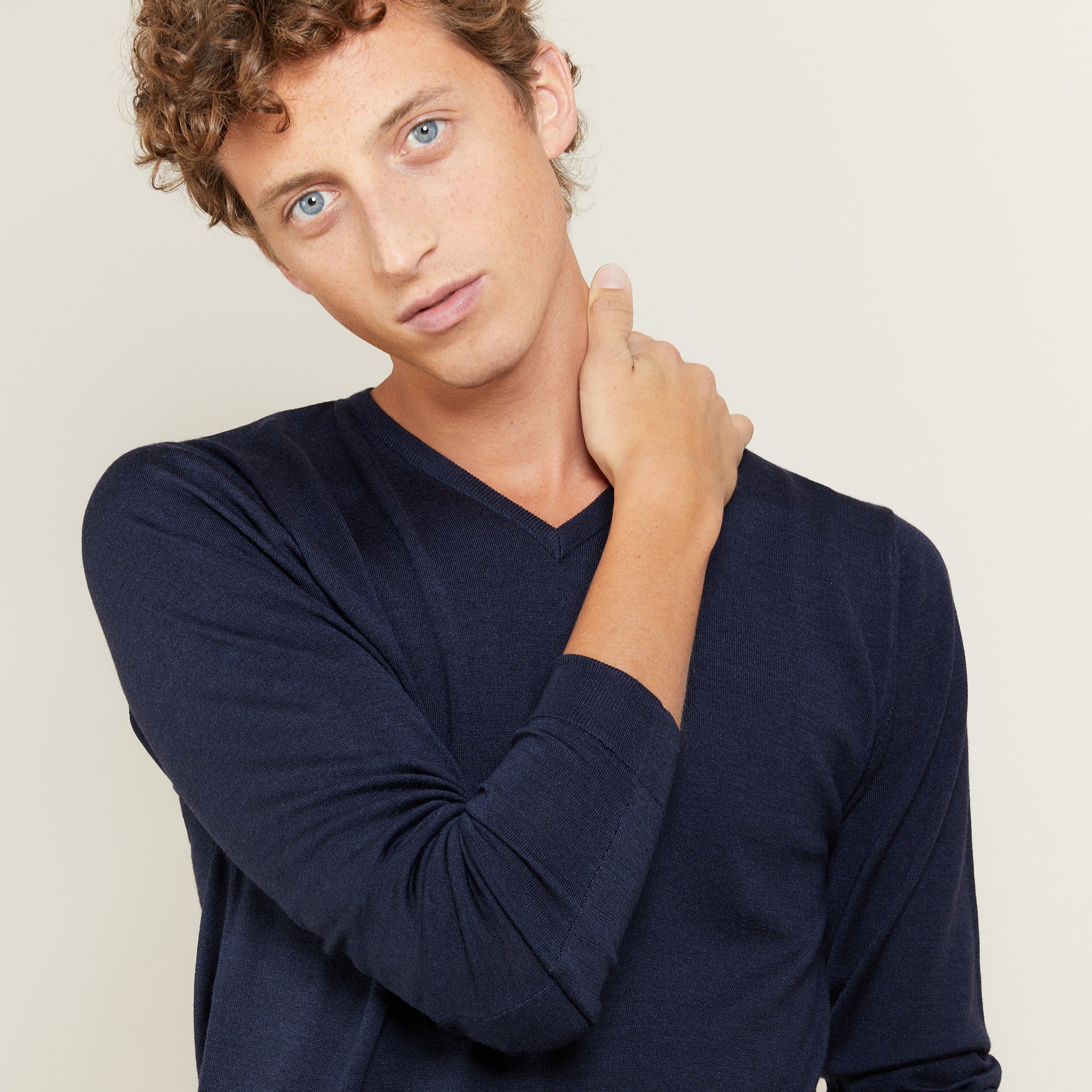 Pull col V en laine et soie - Basil 7001 - 13 Beige moyen