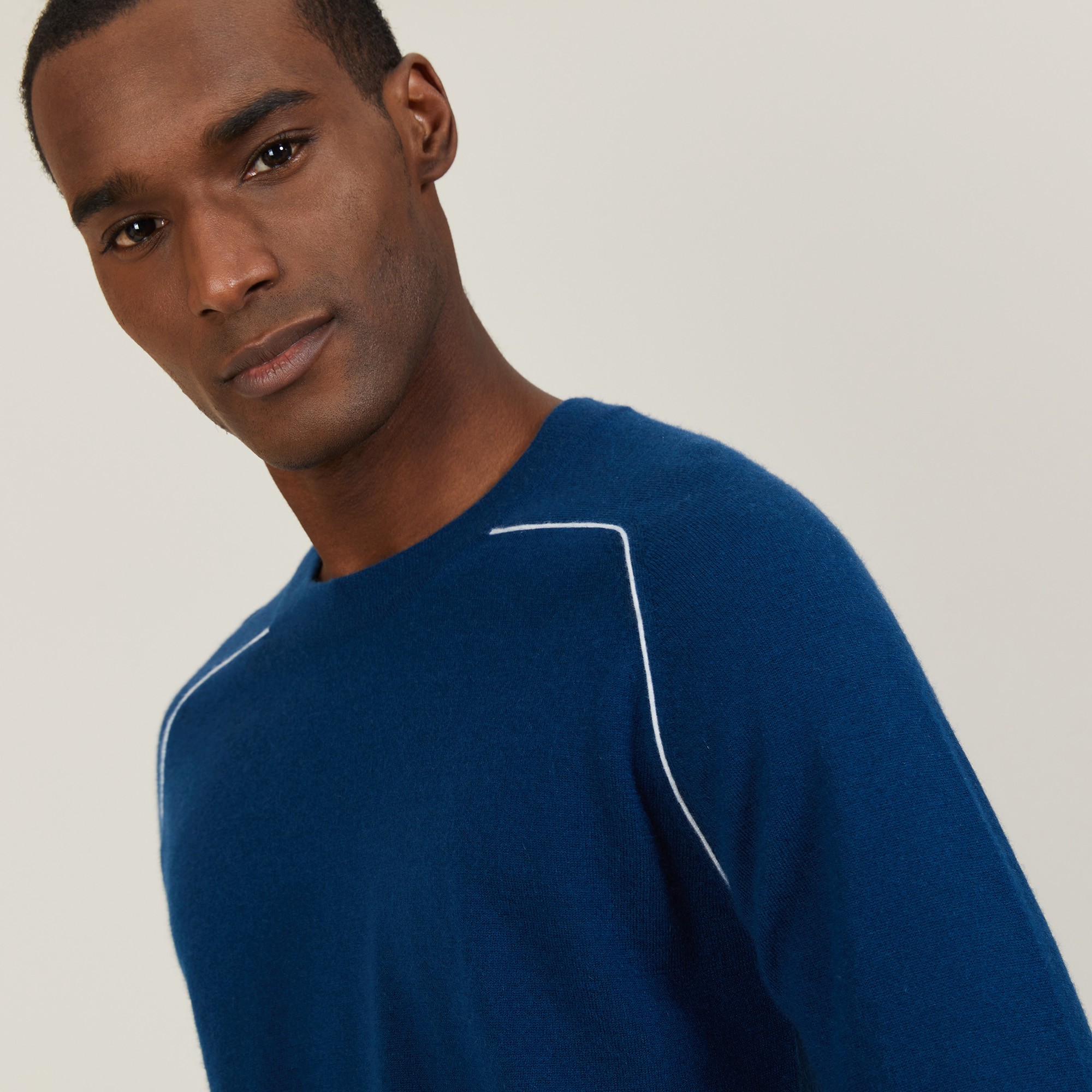 Two-tone round neck sweater in light cashmere - Percy