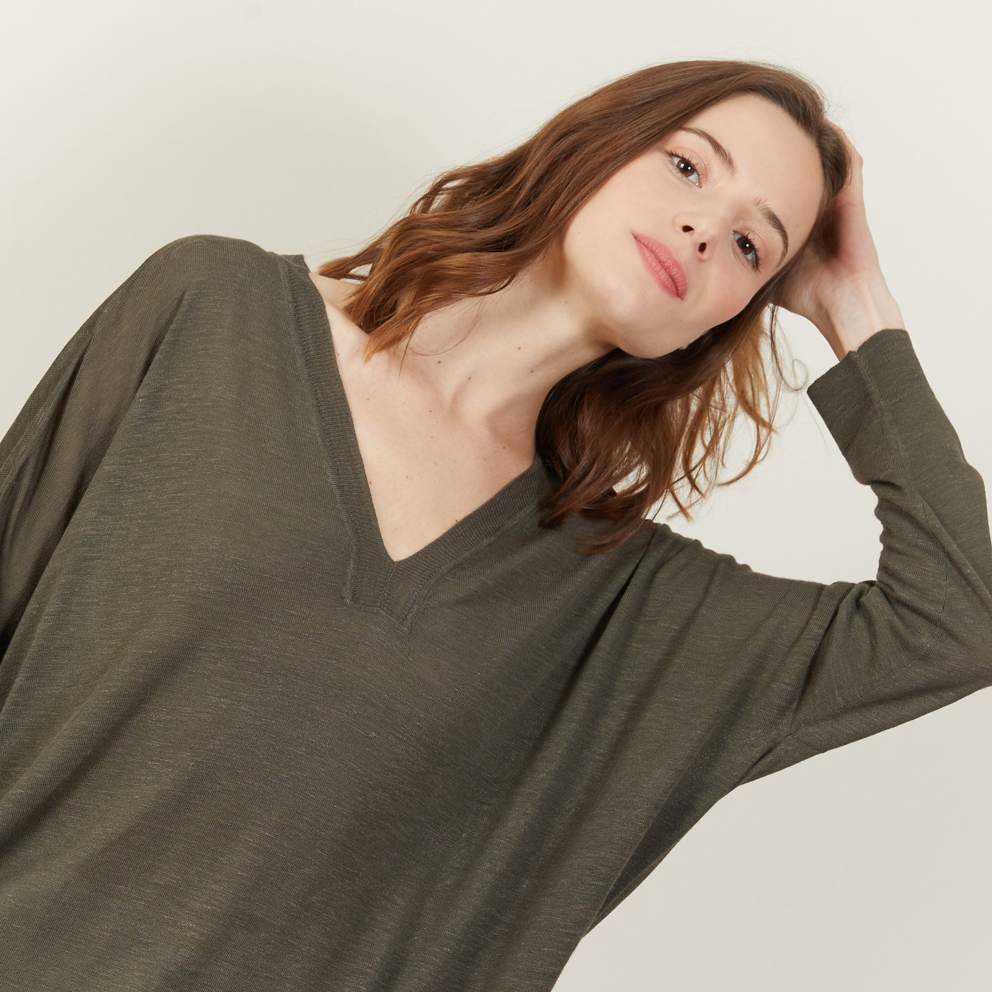 T-shirt ample col v en lin flammé - Beja 7212 fusain - 83 Kaki