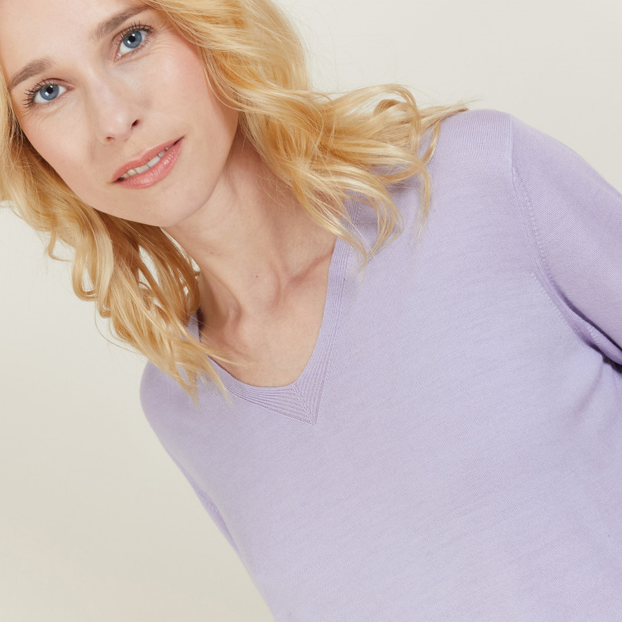 V-neck pullover made of wool Cité 