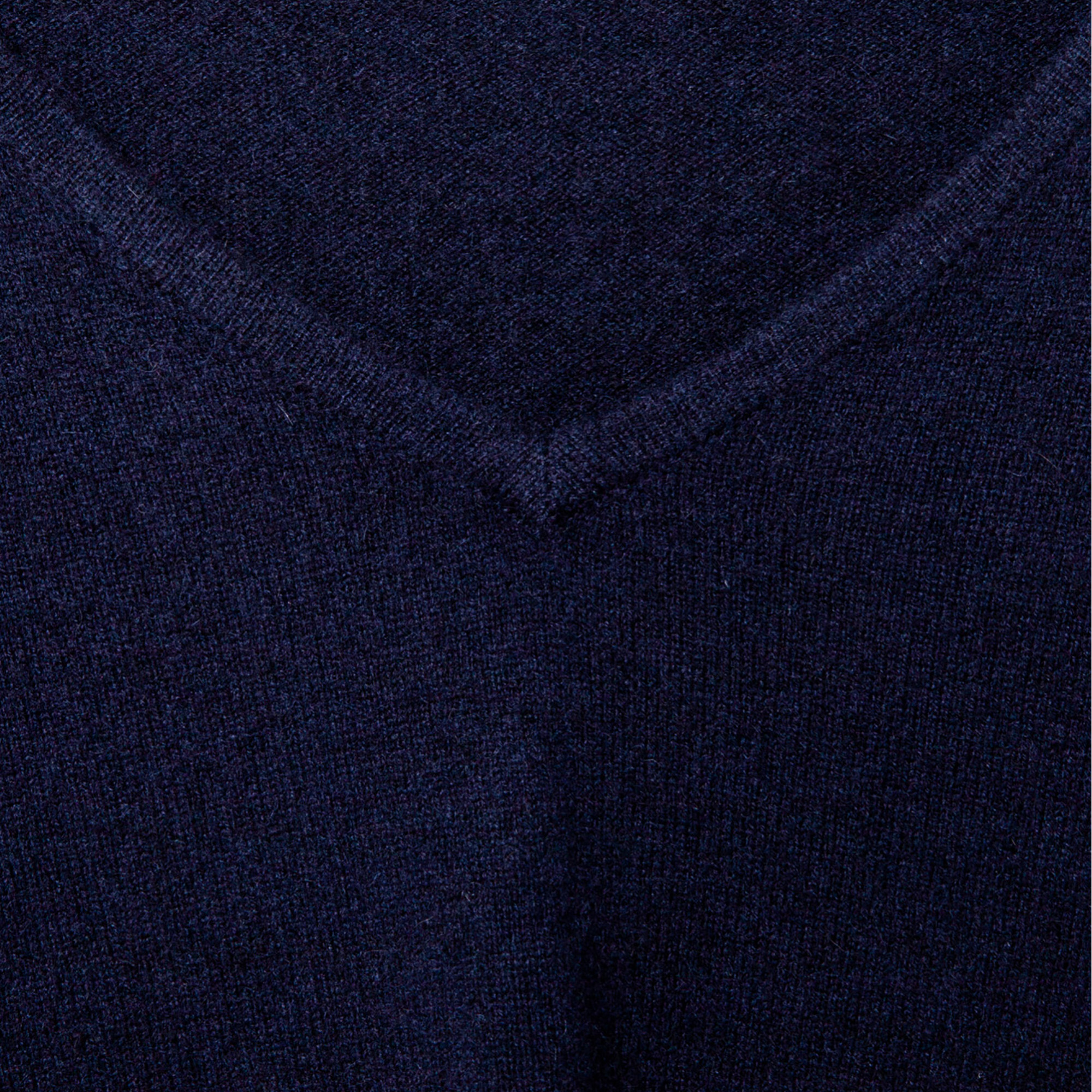 Pull col V en cachemire intemporel - Eniva 6340 marine - 05 Bleu marine
