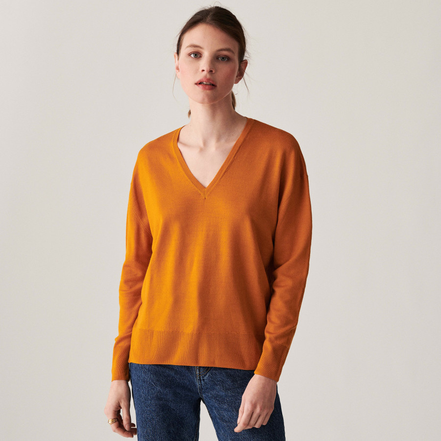 Merino wool V-neck sweater with slits - Aurora