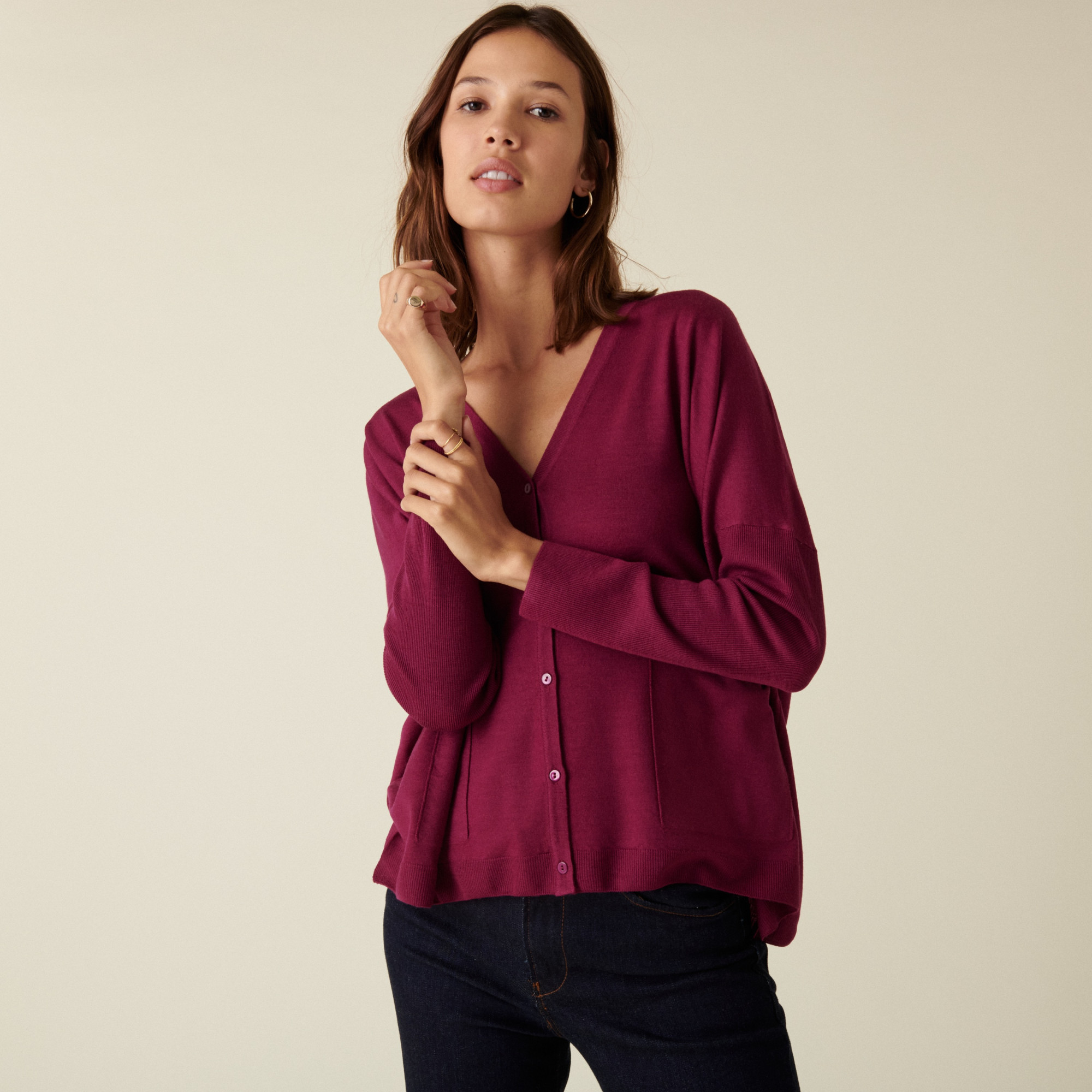 Buttoned cardigan with pockets in merino wool - Ava