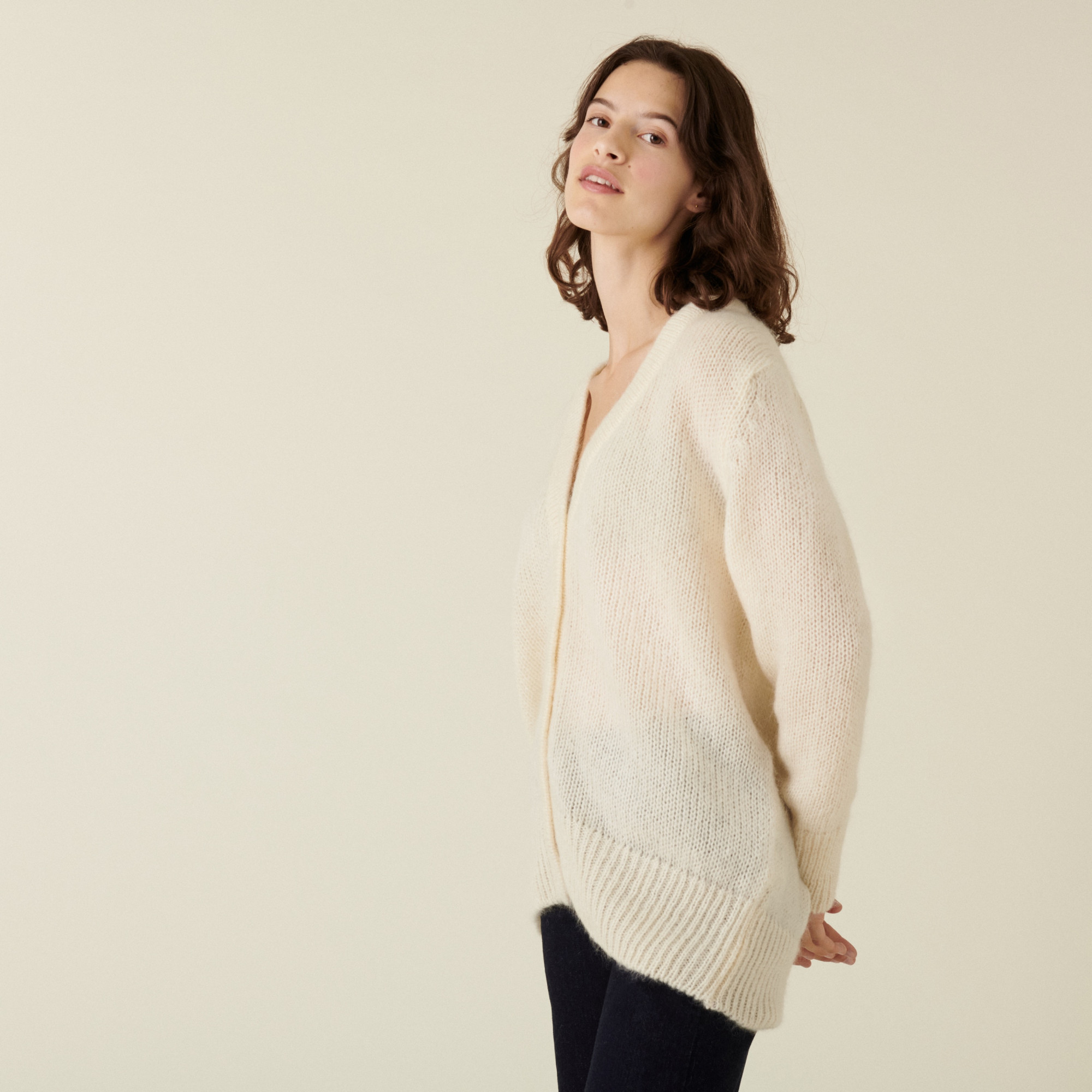 Cardigan boutonné col V en mohair - Anais 7403 ecru - 82 Ecru