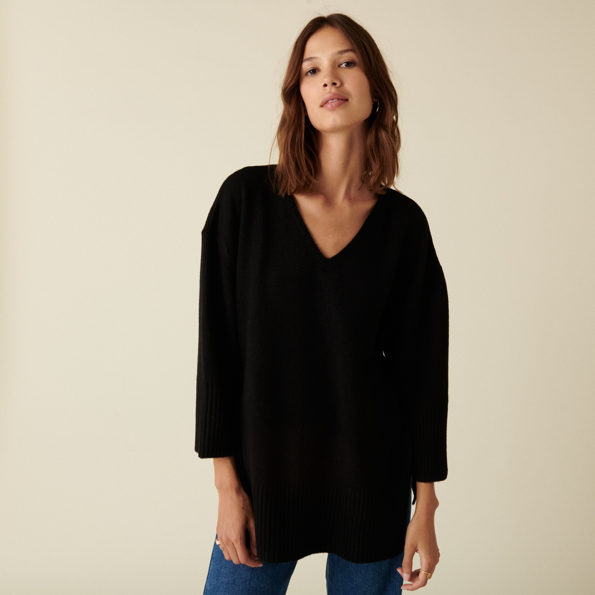 Pull ample à fentes en cachemire et laine recyclés - Darius 7410 noir - 01 Noir