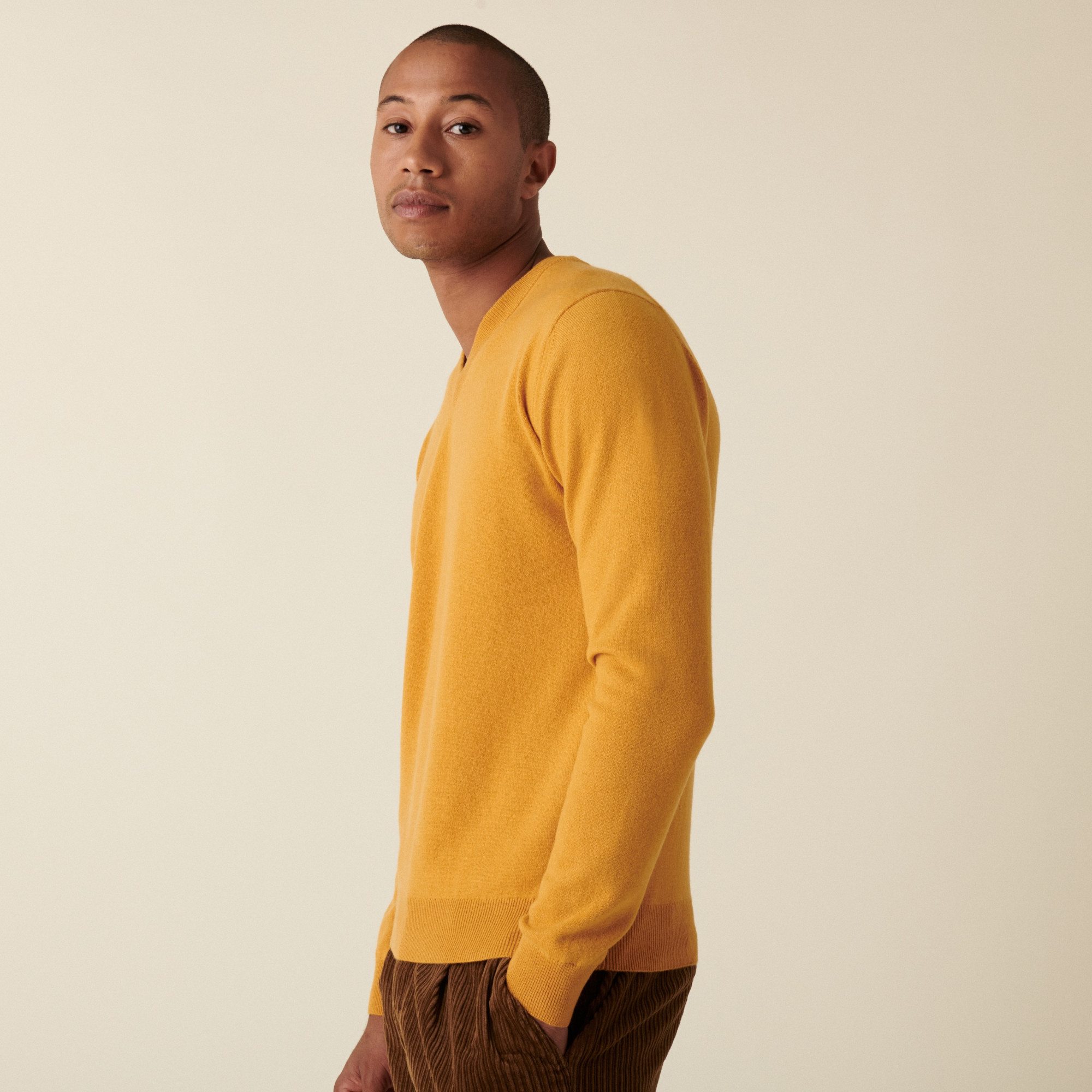 Pull col V en cachemire - Evann 7460 tournesol - 89 Moutarde