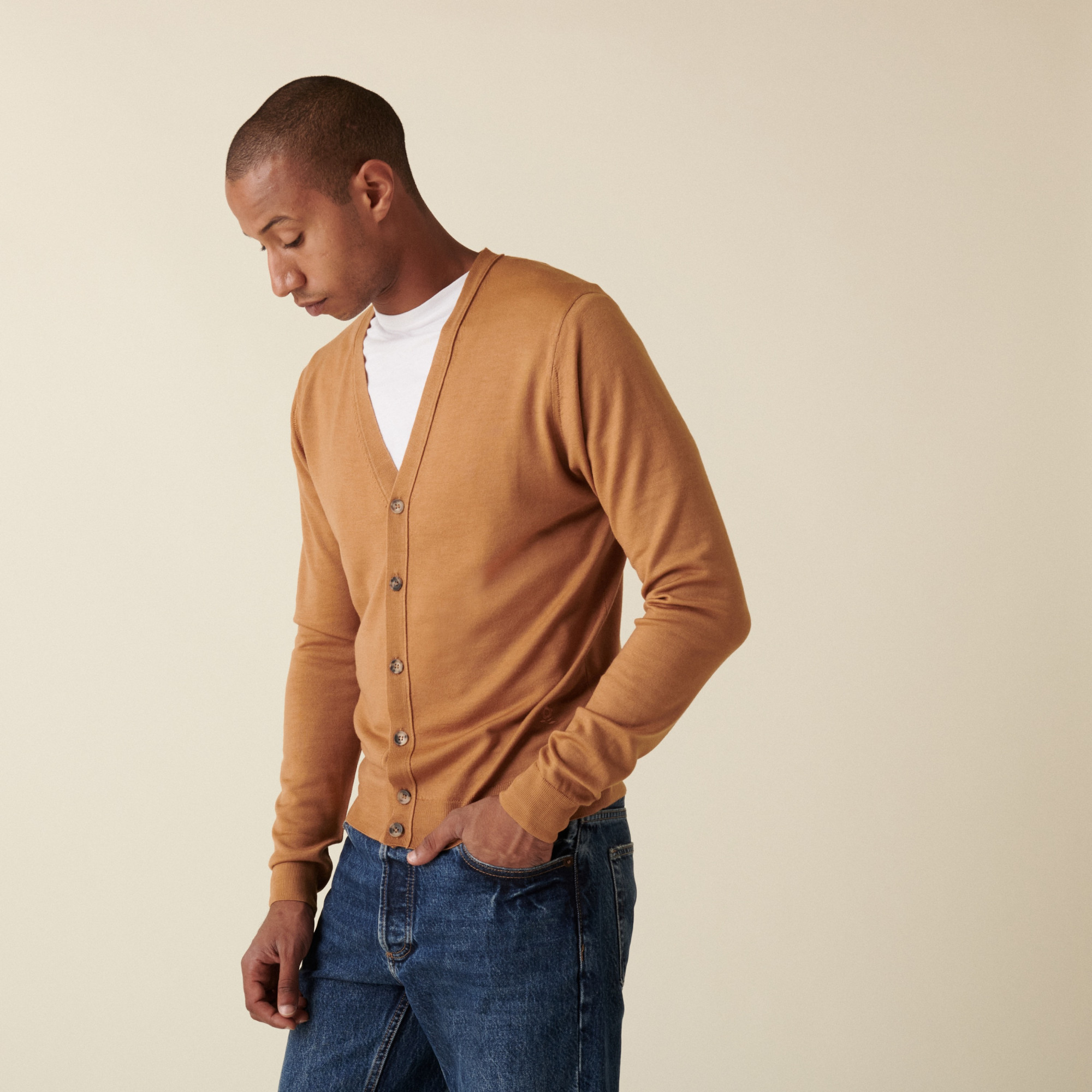 Gilet boutonné avec logo en laine mérinos - Etienne 7430 noisette - 88 Camel