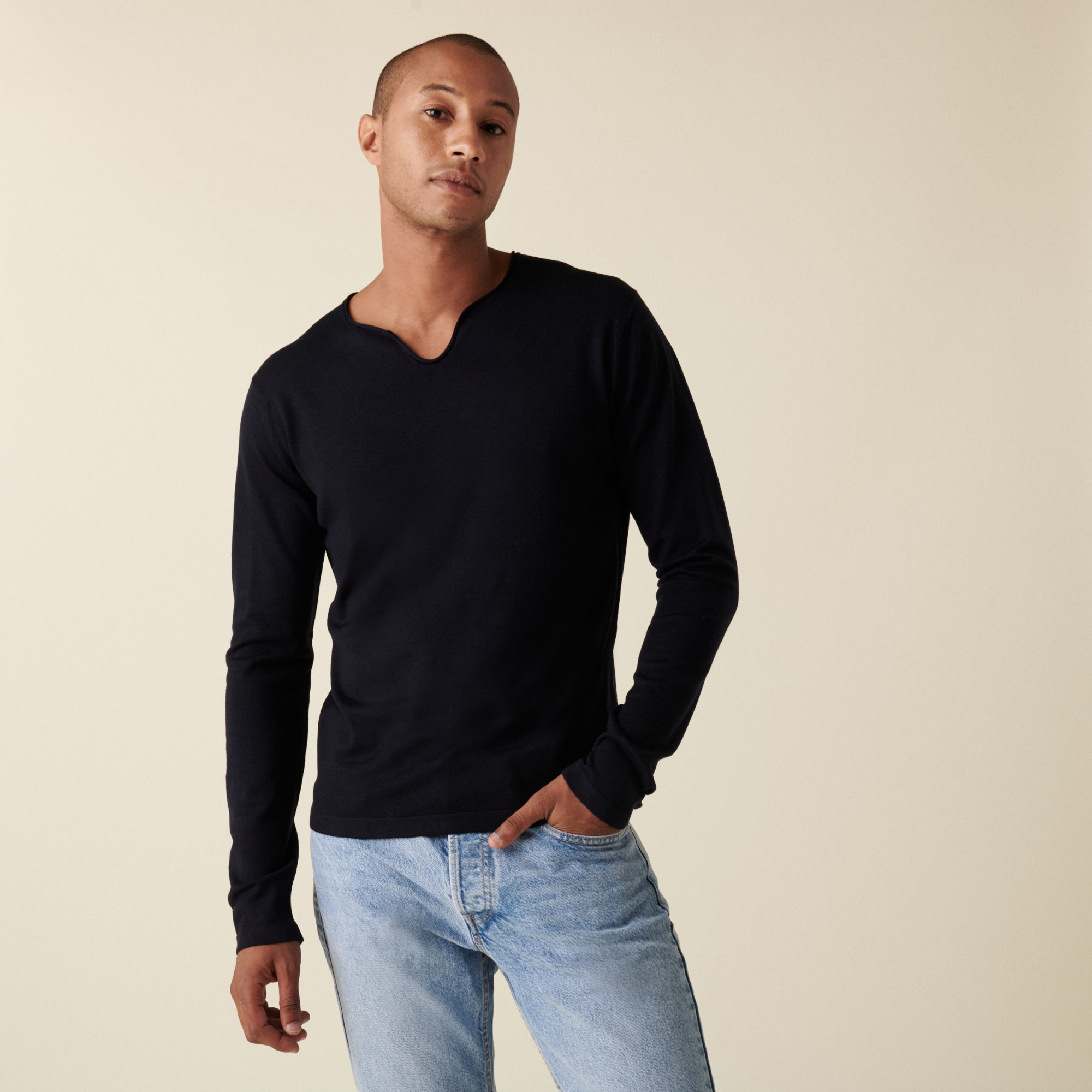 Pull col tunisien avec logo en laine mérinos - Ethan 7440 Marine - 05 Bleu marine