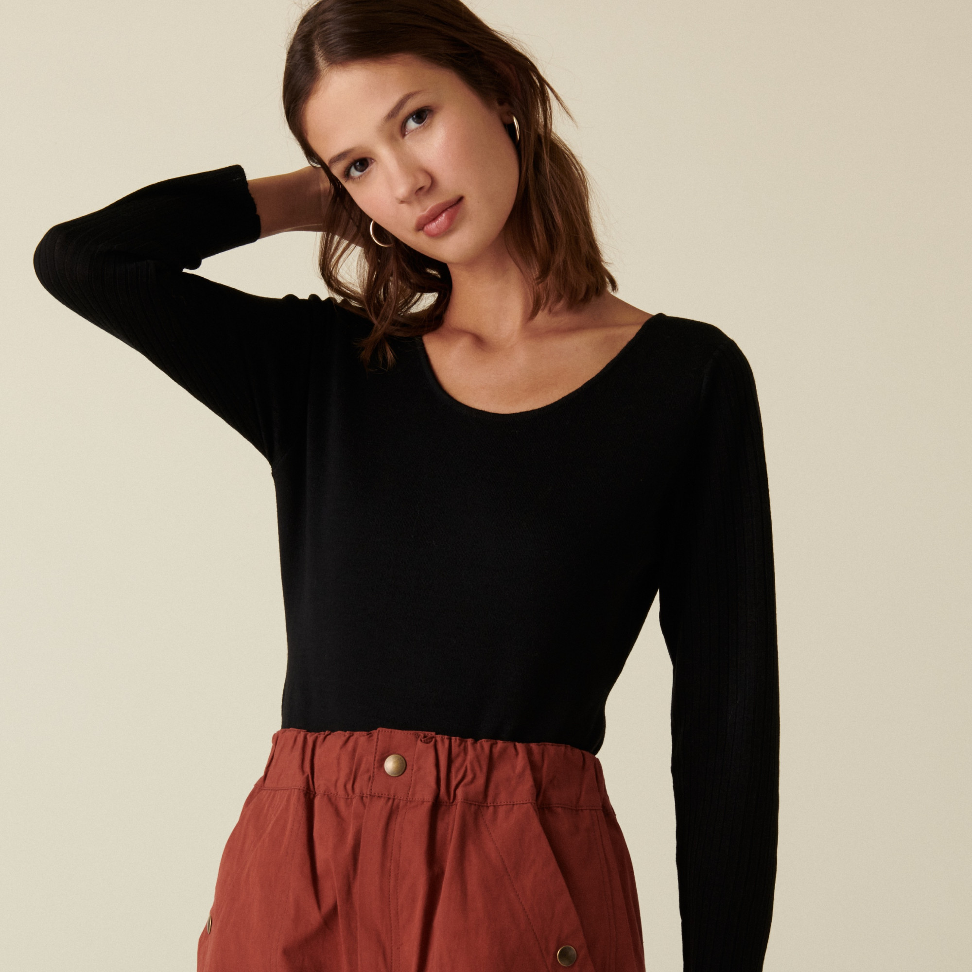 Pull col rond en laine mérinos maille fine - Altesa 7410 noir - 01 Noir