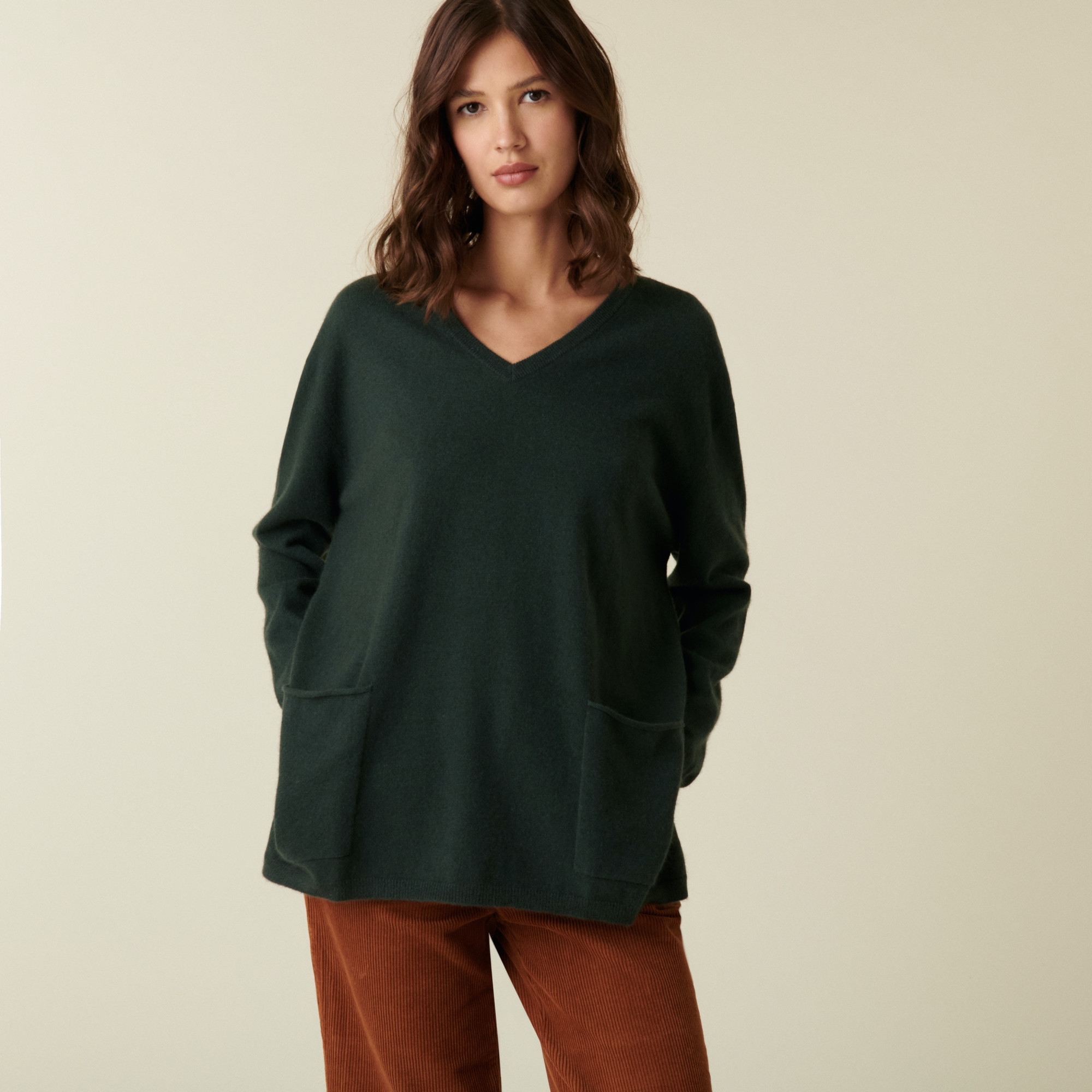 Pull col V en cachemire à fentes côtés - Accacia 7451 bronze - 83 Kaki