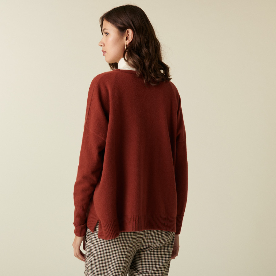 Buttoned V-neck cardigan with cashmere pockets - Achilla