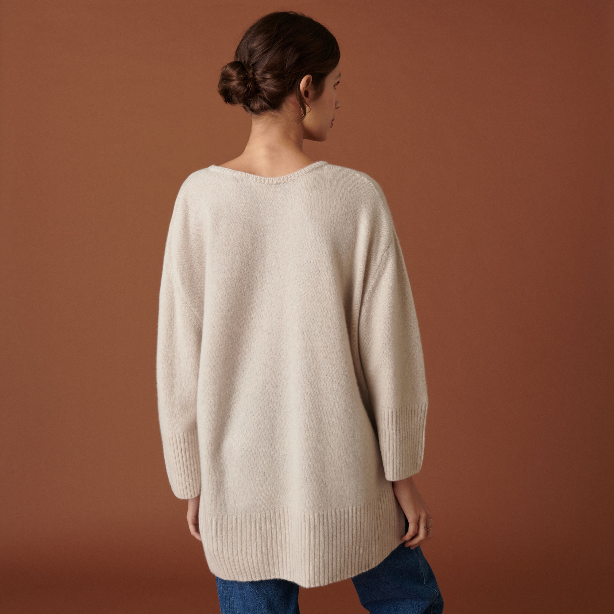 Pull ample à fentes en cachemire et laine recyclés - Darius 7403 ecru - 82 Ecru
