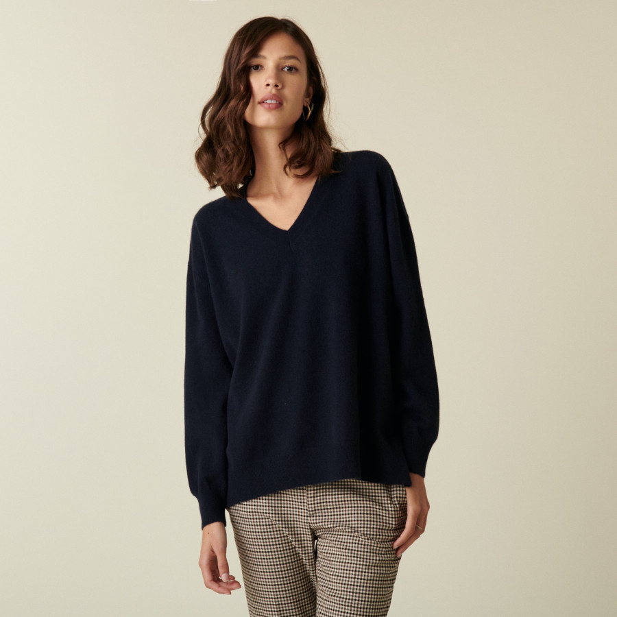 Suéter de cashmere com decote em V, fendas e bordas caneladas - Alienor