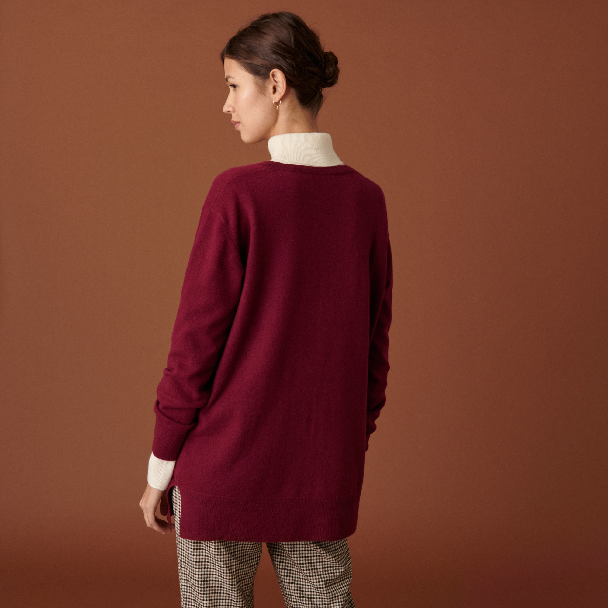 Long cardigan col V en cachemire à fentes et poches - Aden 7482 griotte - 51 Bordeaux