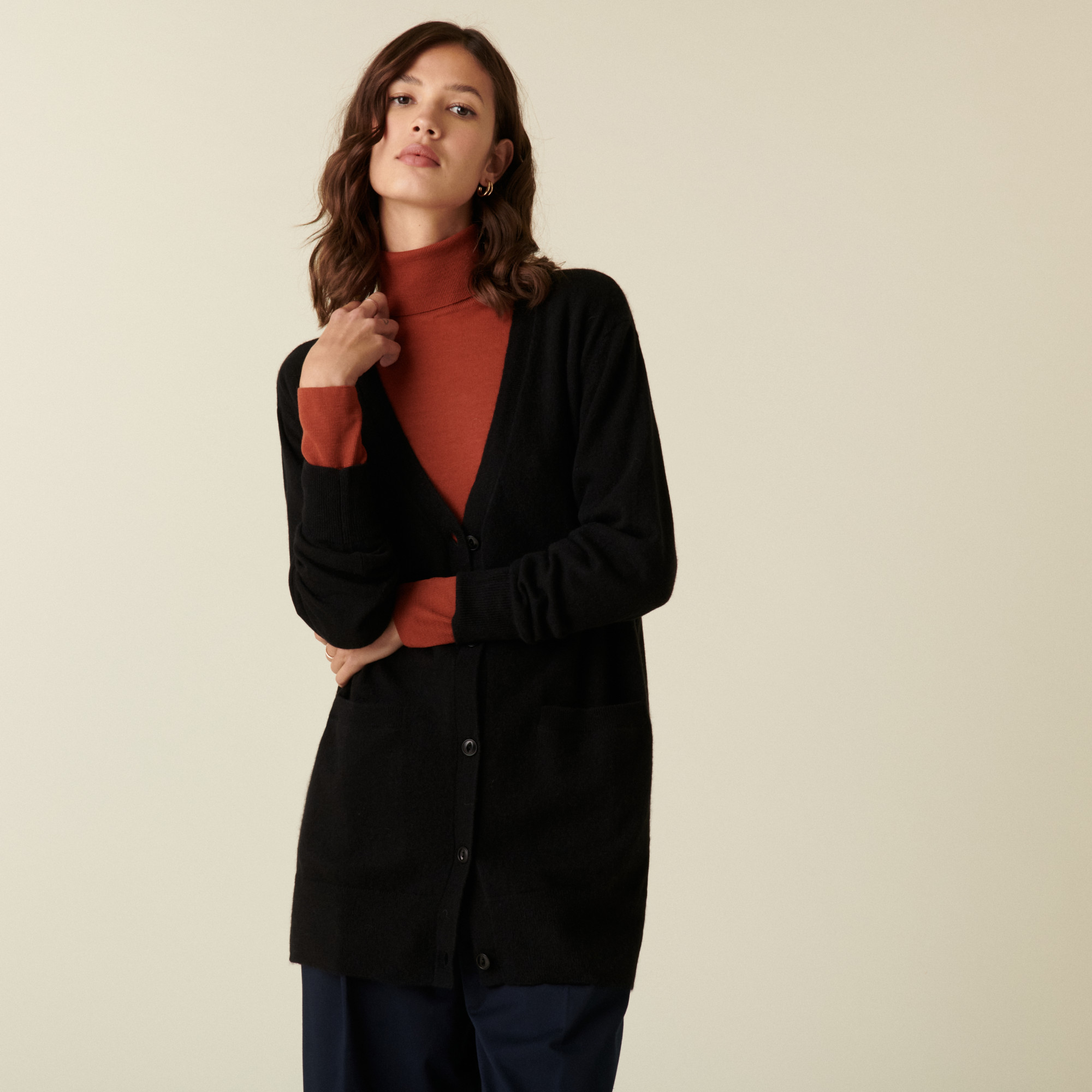 Long cardigan col V en cachemire à fentes et poches - Aden 7410 noir - 01 Noir