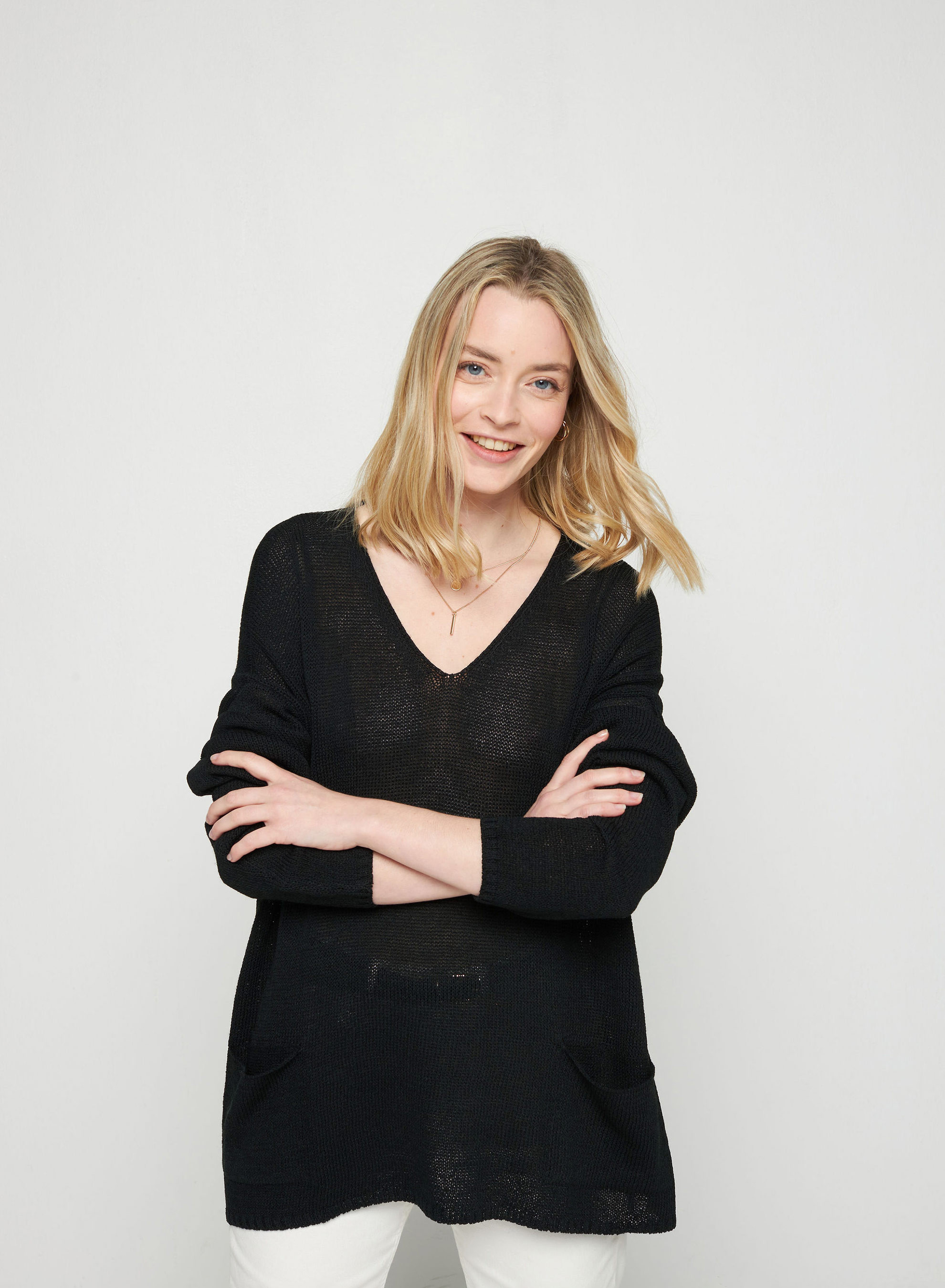Oversized V-neck sweater in corallo - Telma