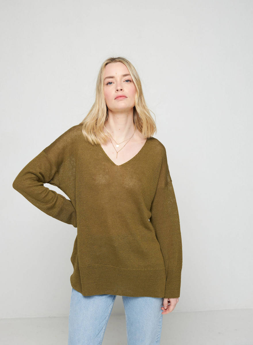 Oversized V-neck sweater in linen - Tiphaine