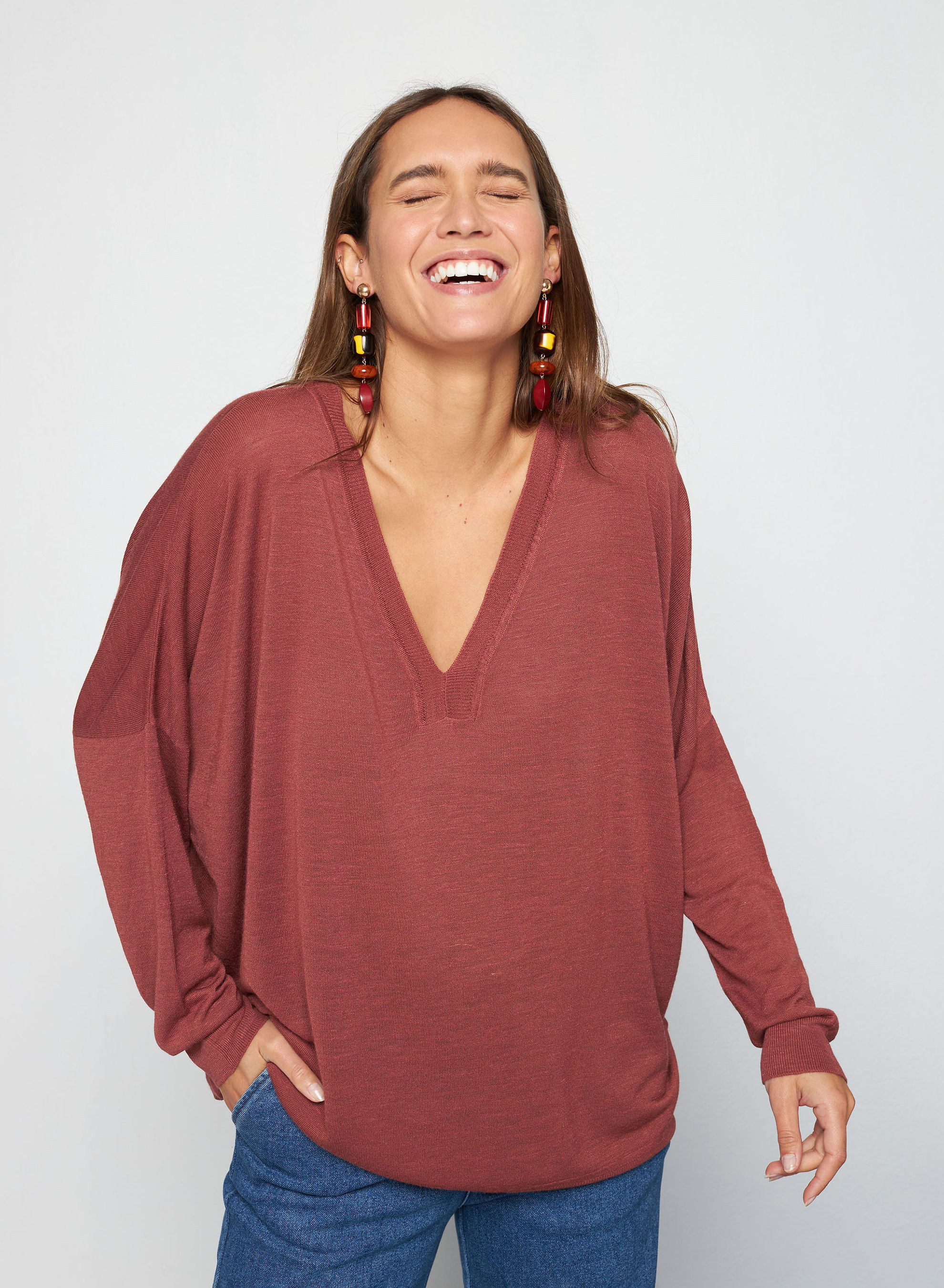 Oversized v-neck flamed linen t-shirt - Beja