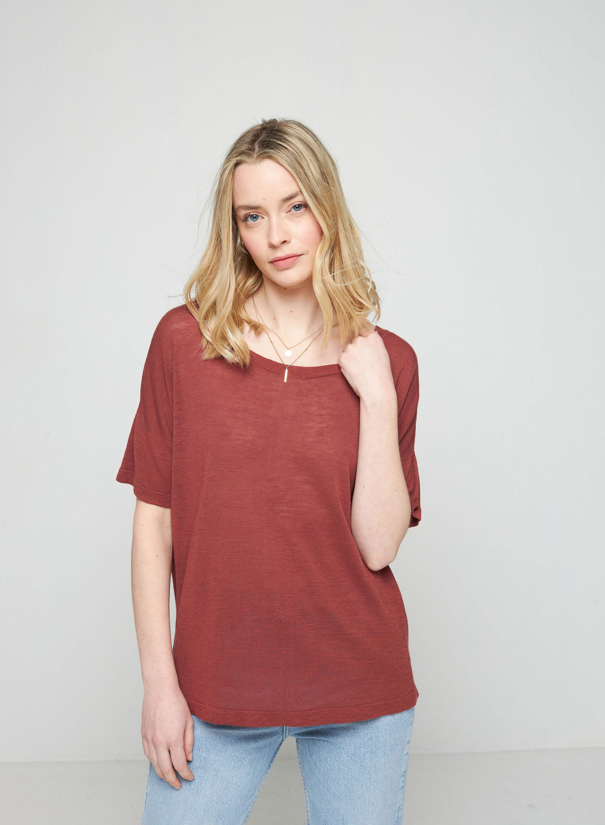 T-shirt boutonné dans le dos en lin flammé - Tally 7630 argile - 51 Bordeaux