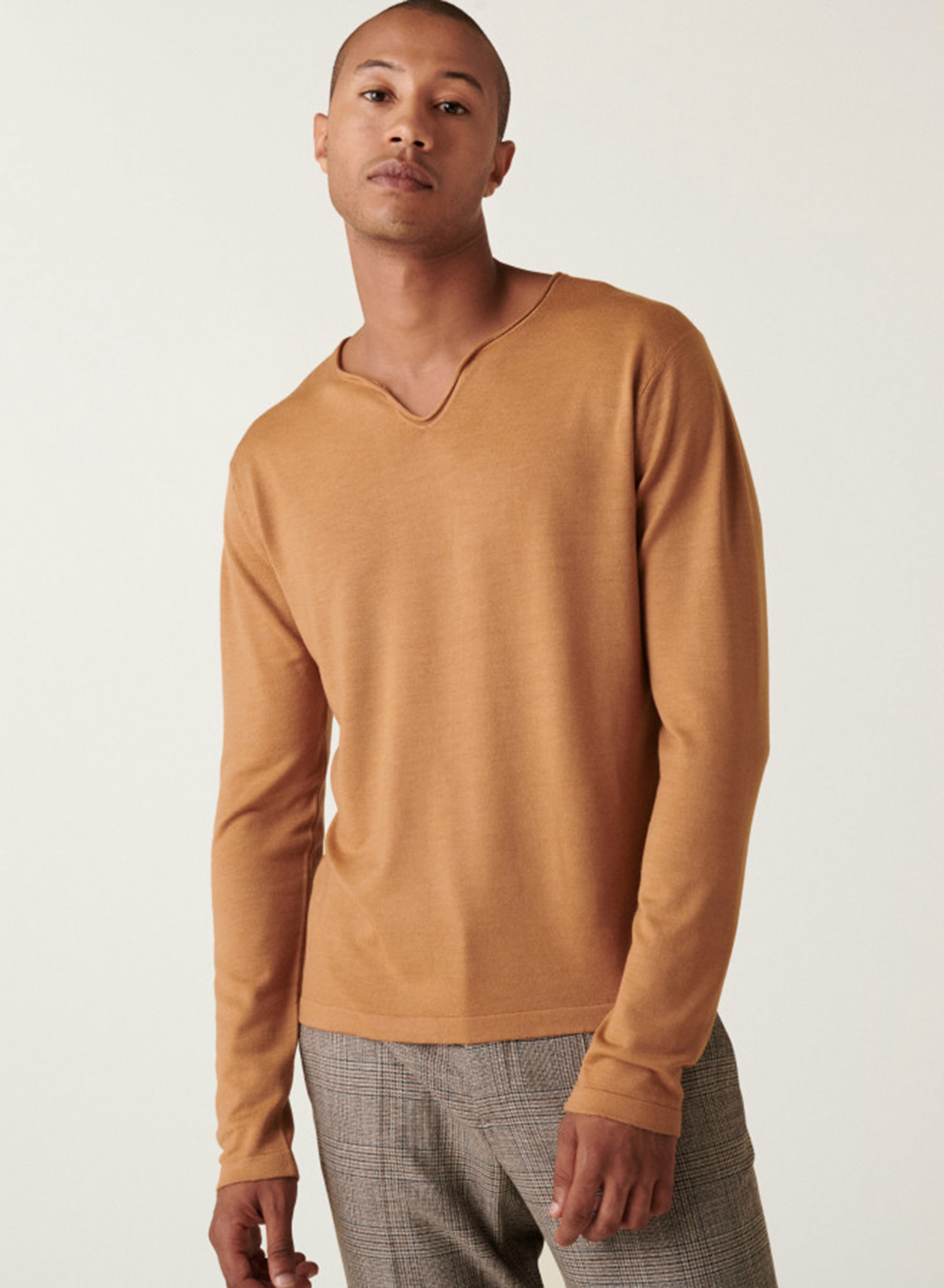 Pull col tunisien avec logo en laine mérinos - Ethan 7430 noisette - 88 Camel 
