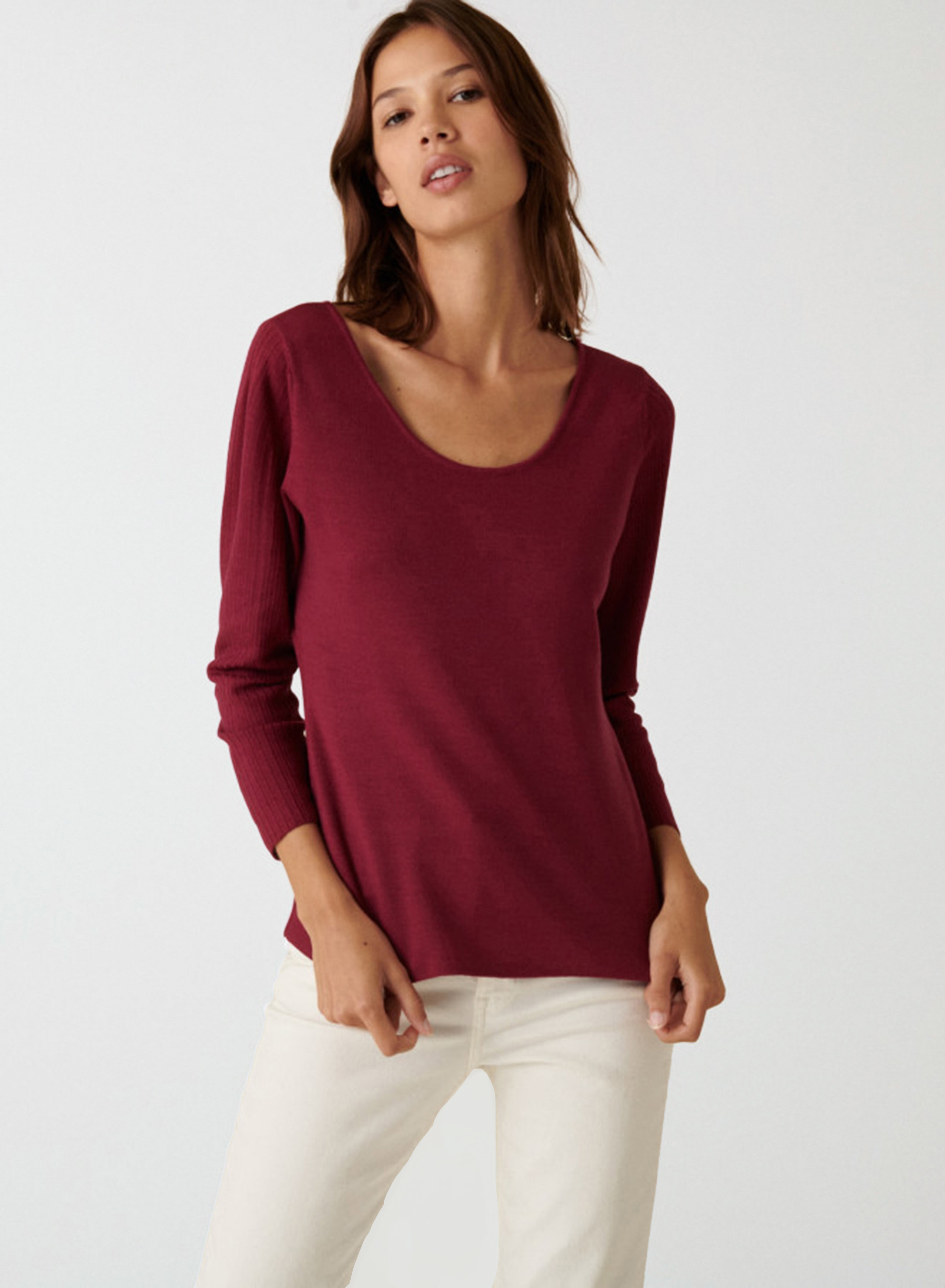 Pull col rond en laine mérinos maille fine - Altesa 7482 griotte - 17 Violet