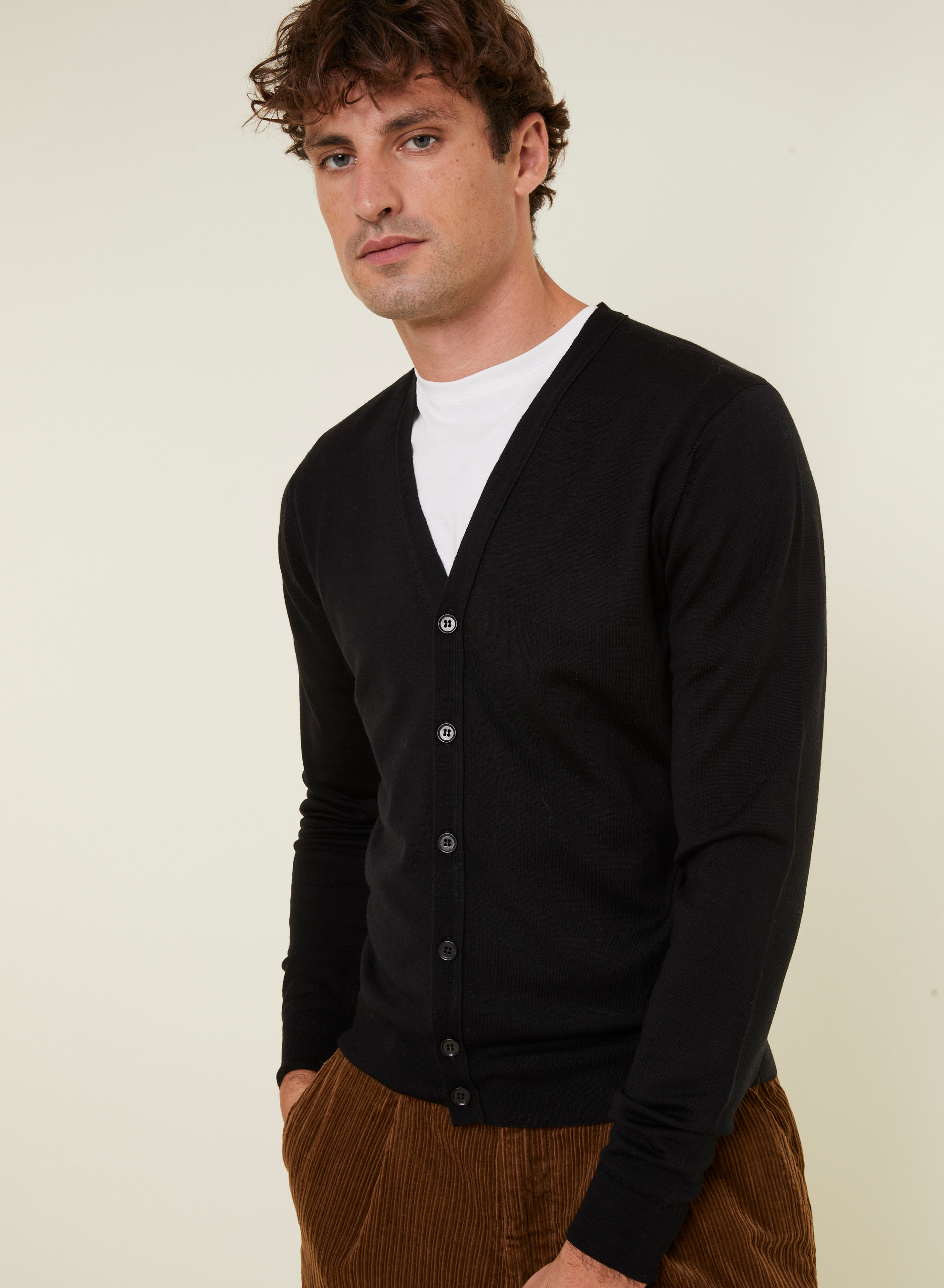 Gilet boutonné avec logo en laine mérinos - Etienne 7810 noir - 01 Noir