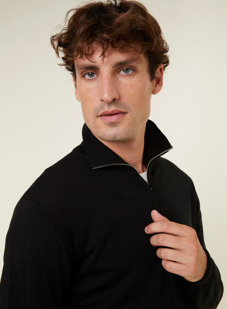 Zipped vest with logo in merino wool - Estian