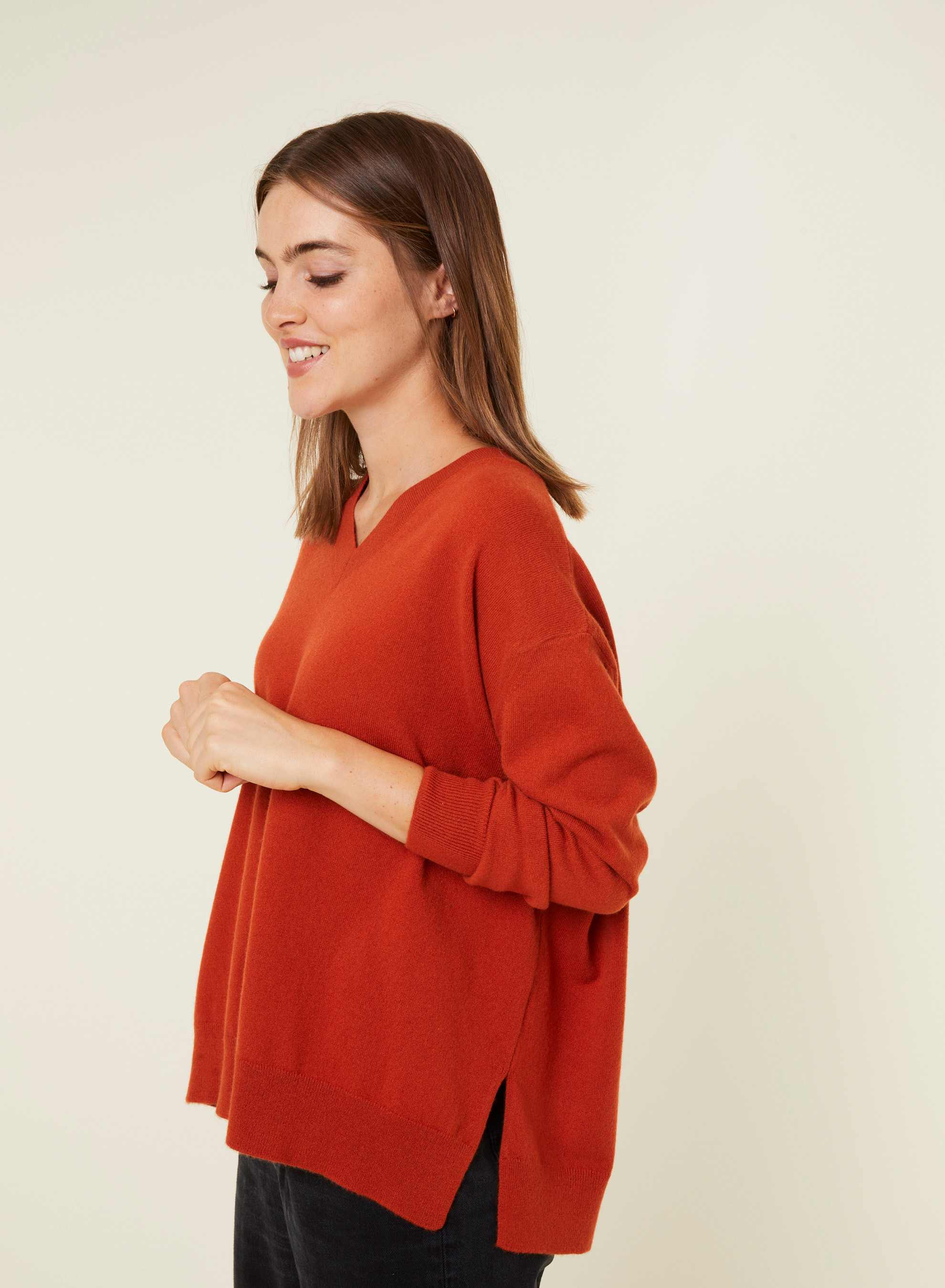Loose sweater with V-neck slits in cashmere - Alienor