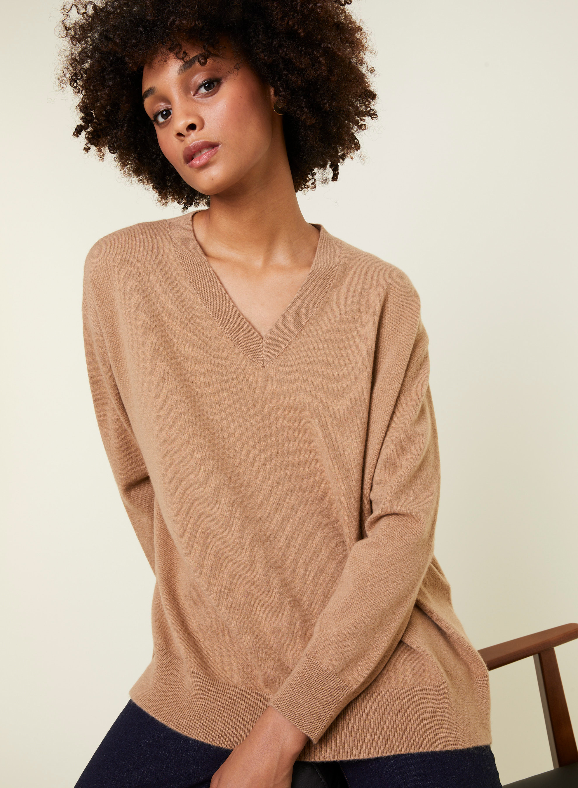 Pull ample à fentes col V en cachemire - Alienor 7820 camel - 88 Camel