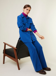 Veste boutonnée avec poches en laine mérinos - Giselle 7841 saphir - 03 Bleu foncé