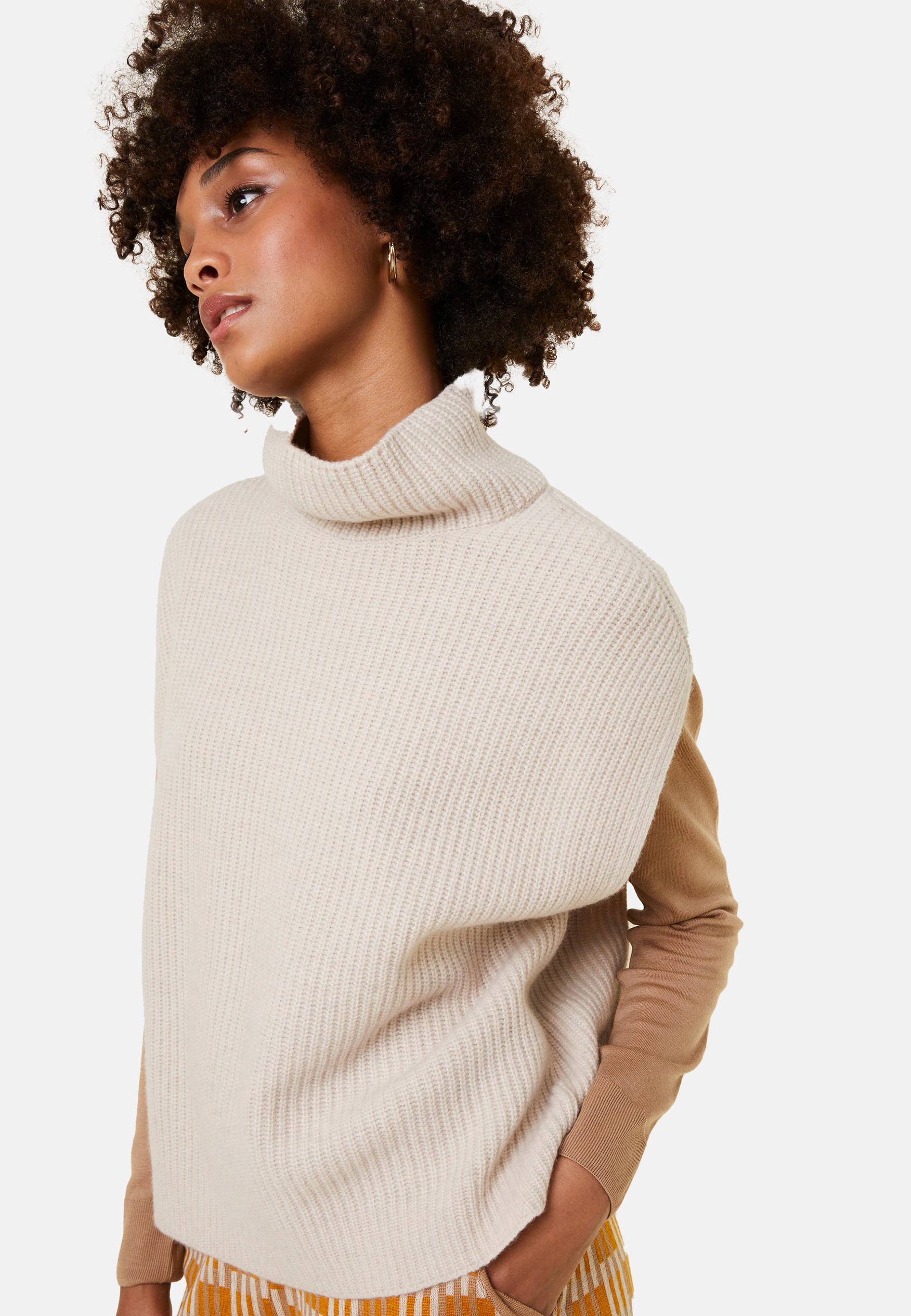 Sleeveless high-neck sweater in recycled cashmere and wool - Dalya