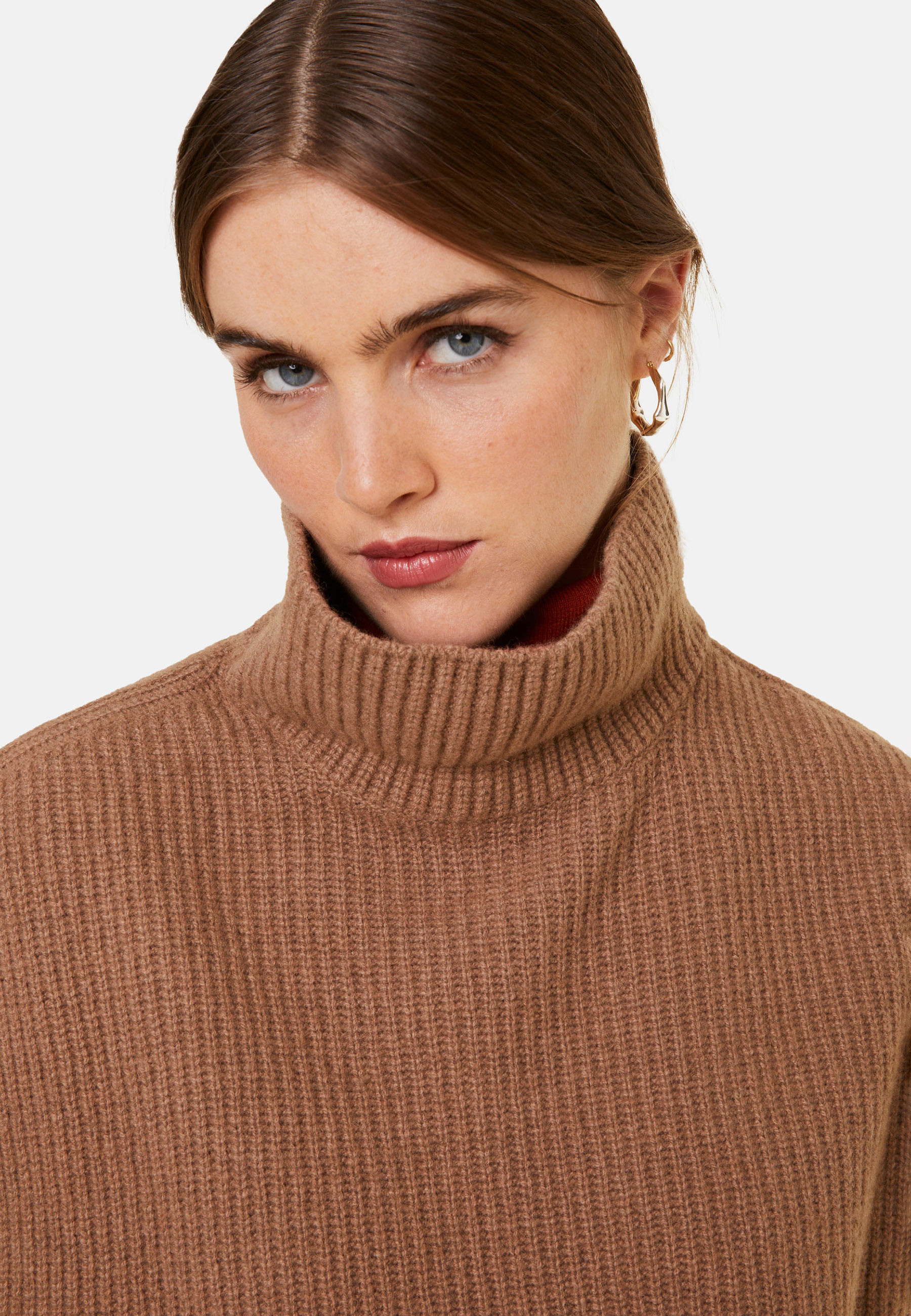 Pull col montant sans manches en cachemire et laine recyclés